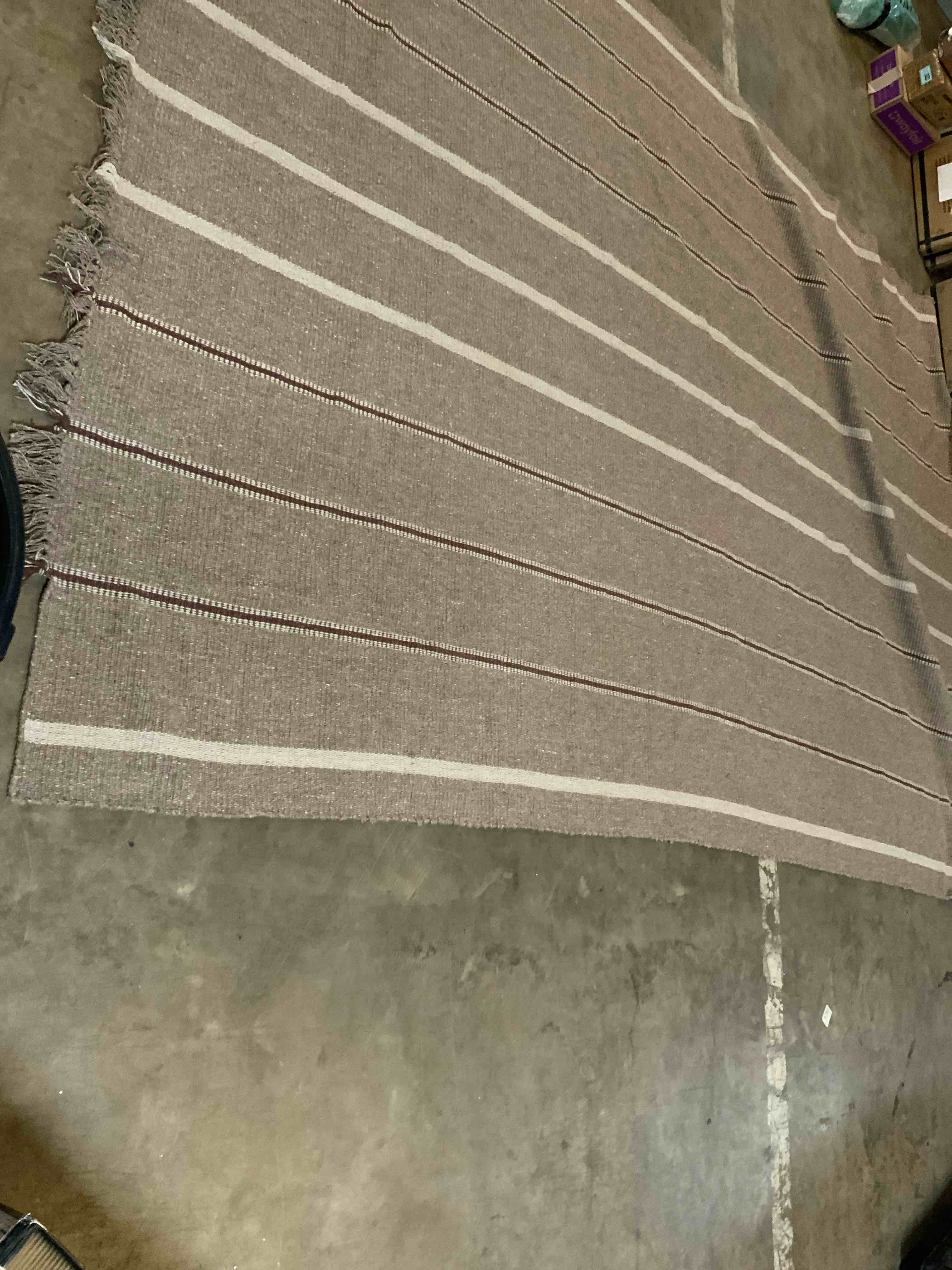 Condition photo showing Good Condition for target rug