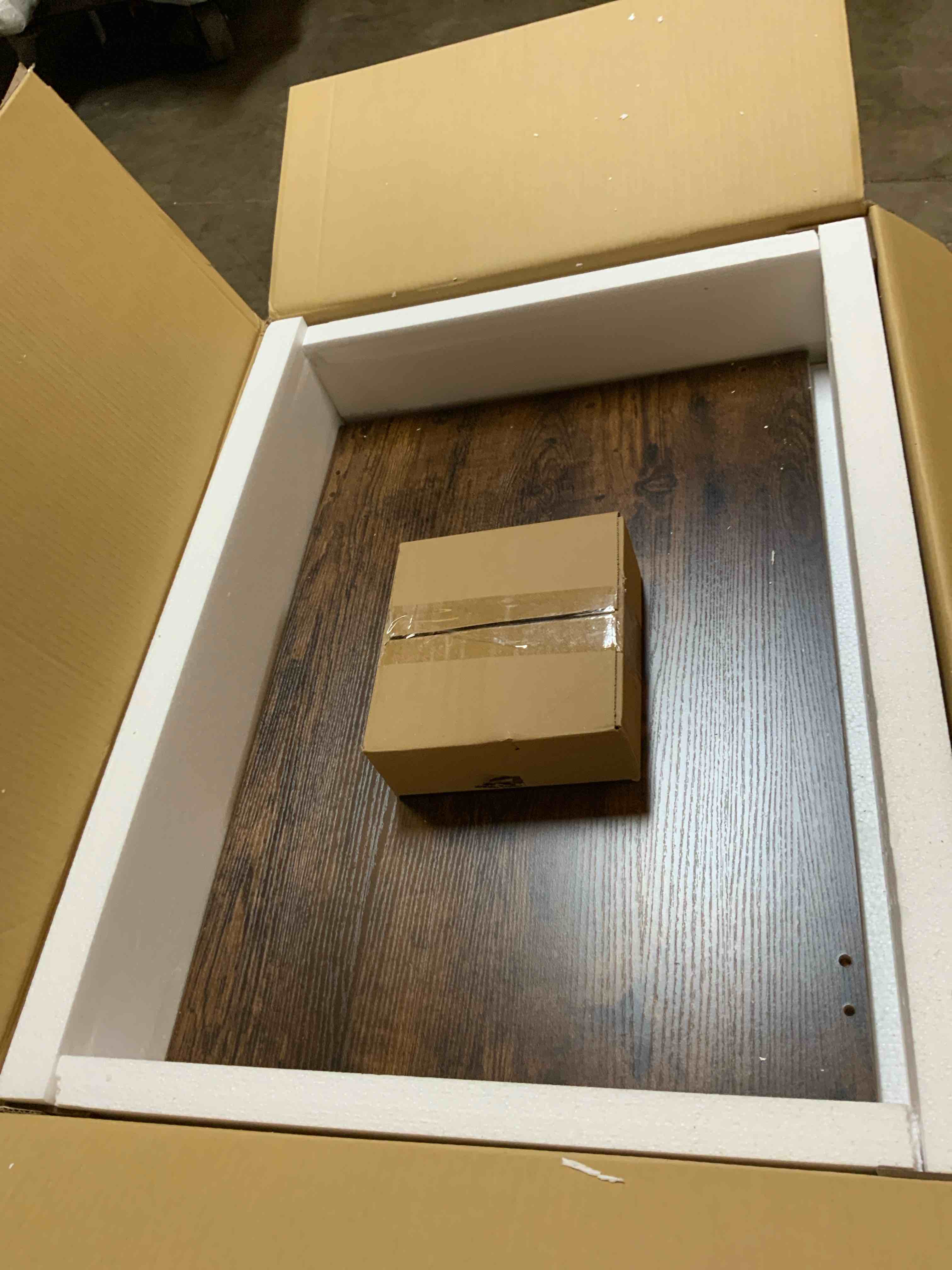 https://s3.amazonaws.com/lotting-images-prod/RustDustWanderlust/PNK4858121_1777310519495.jpeg