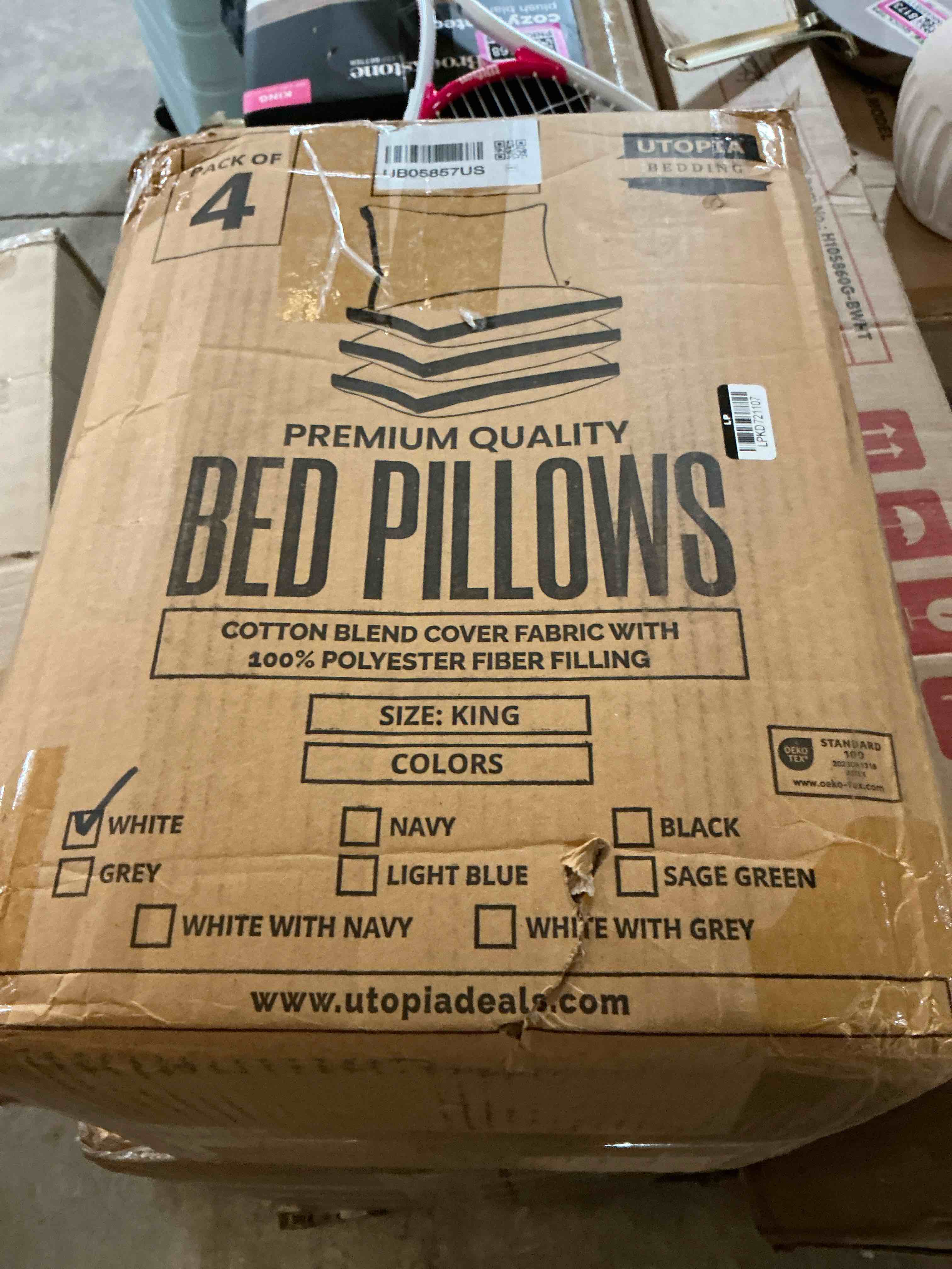 Condition photo showing Good Condition for utopia bedding premium quality bed pillows 4 pack