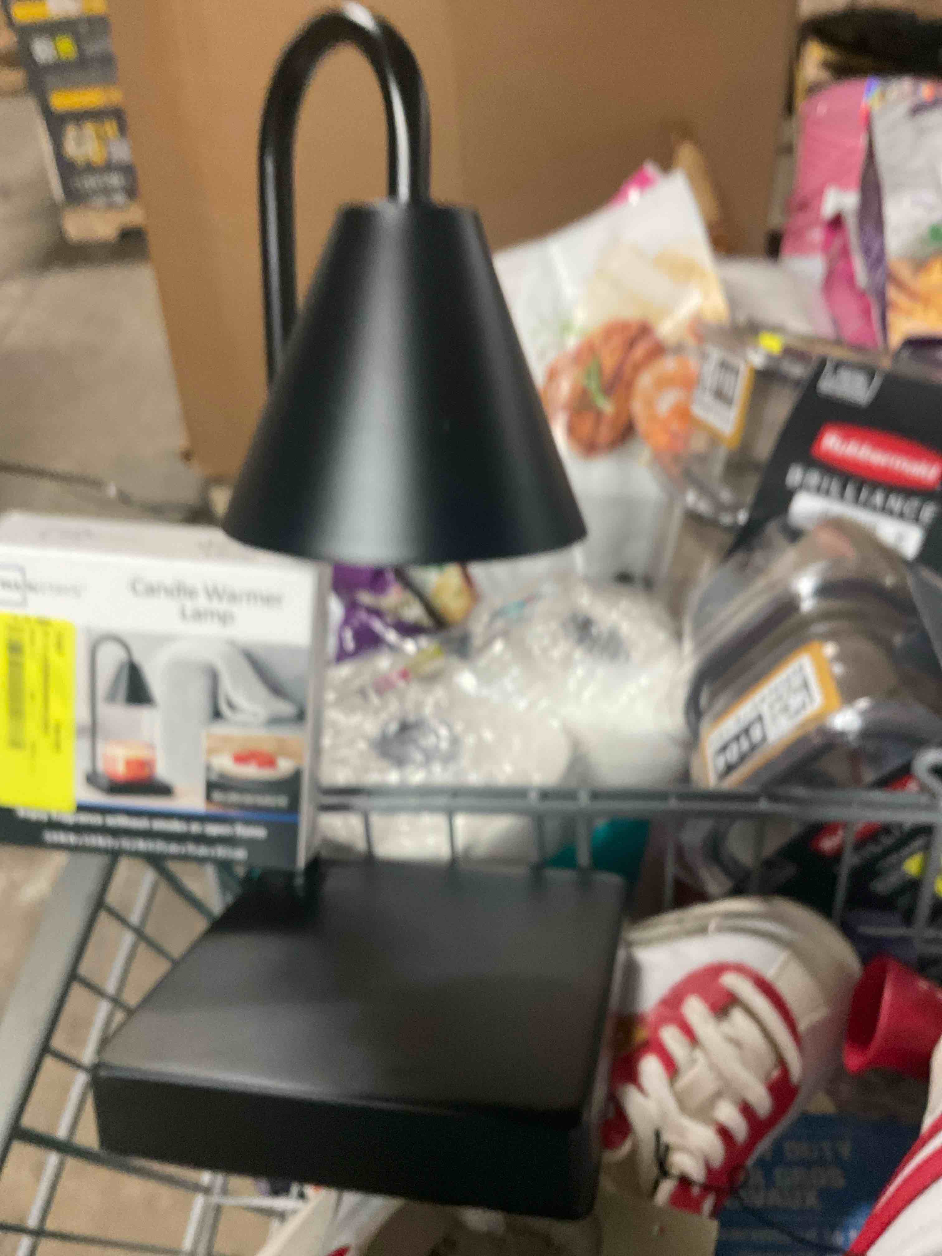 Condition photo showing Good Condition for mainstays candle warmer lamp