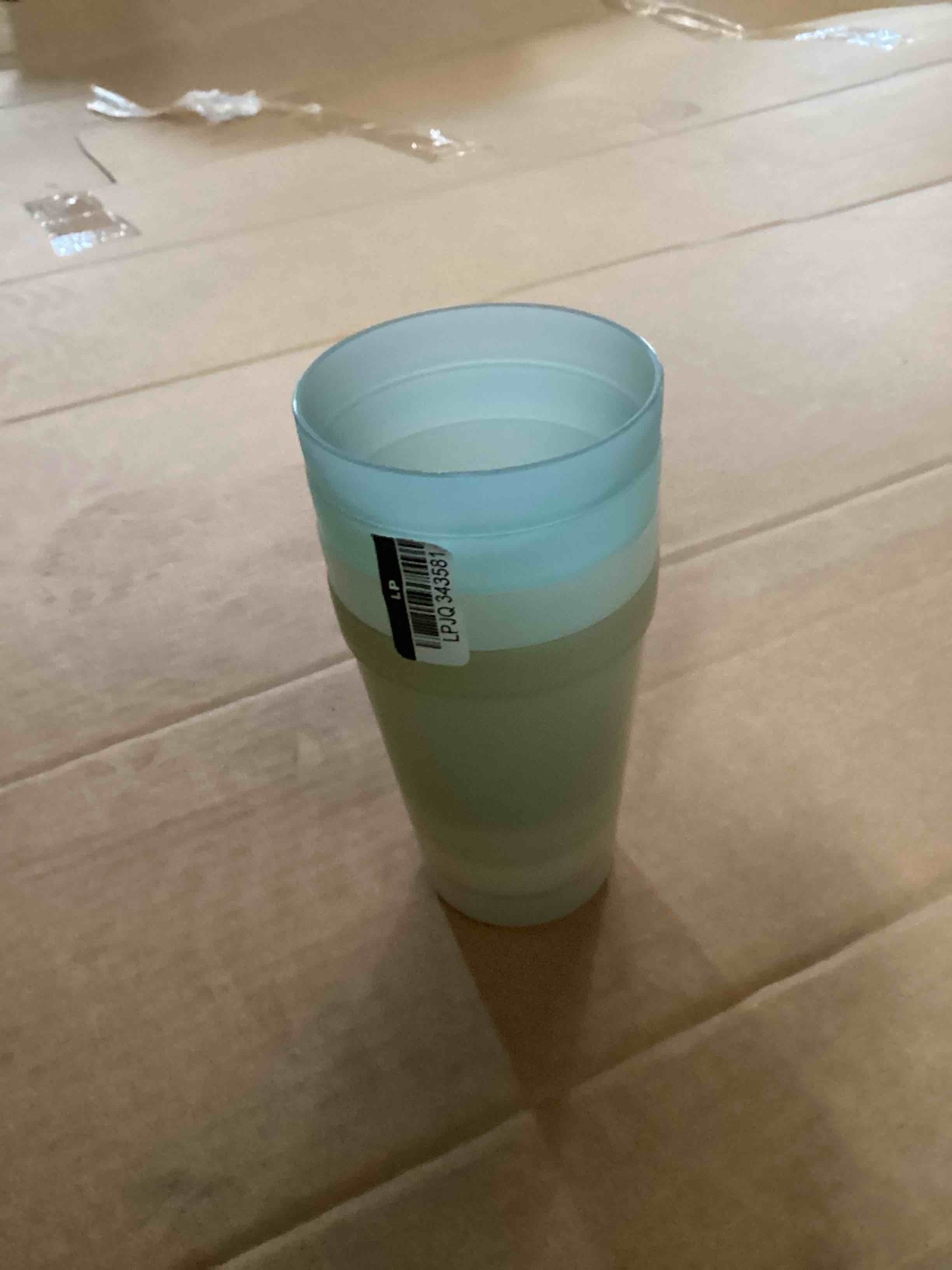 Condition photo showing New/Like New for pillowfort plastic cups