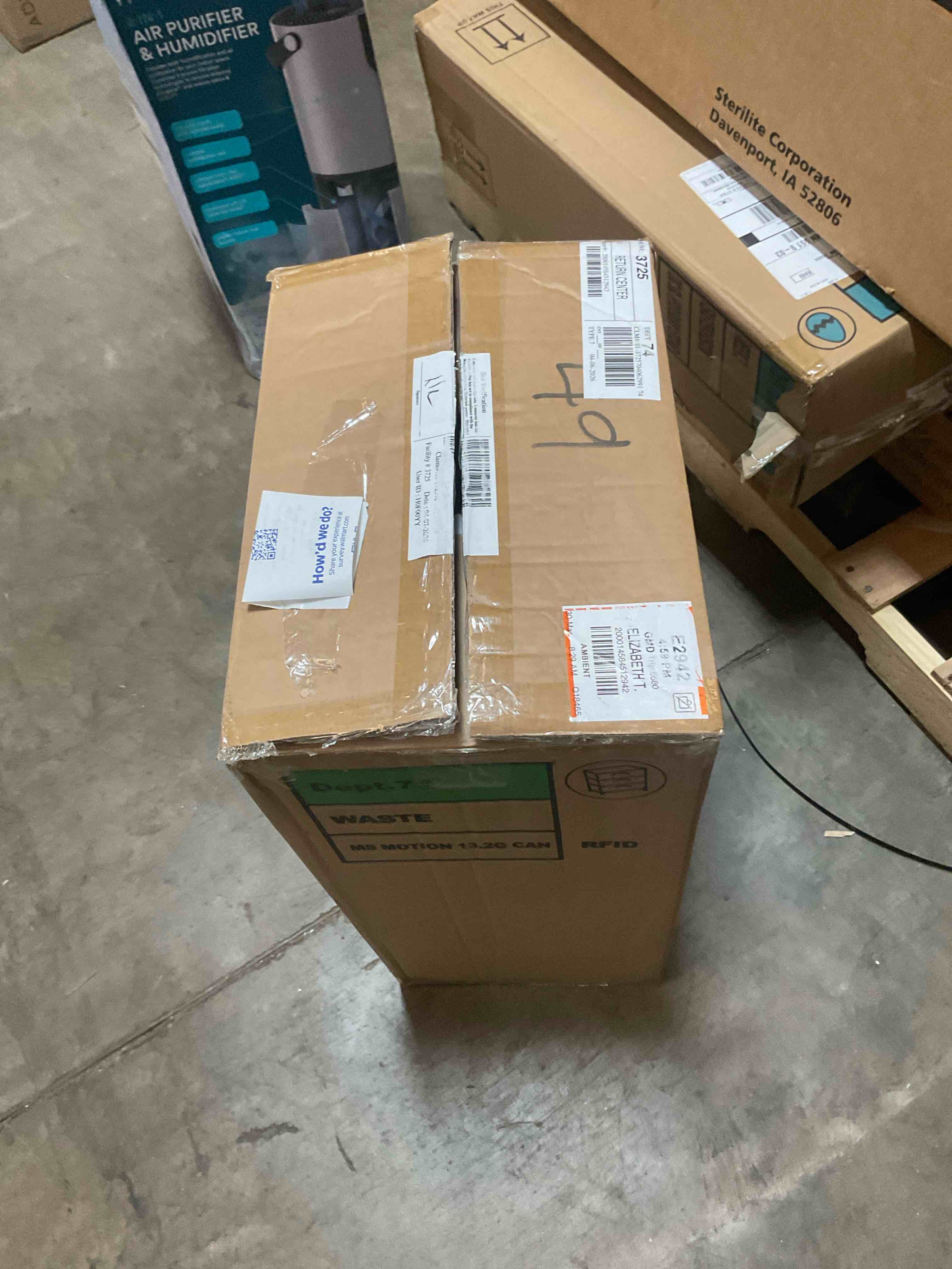 Condition photo showing Good Condition for motion sensor trashcan