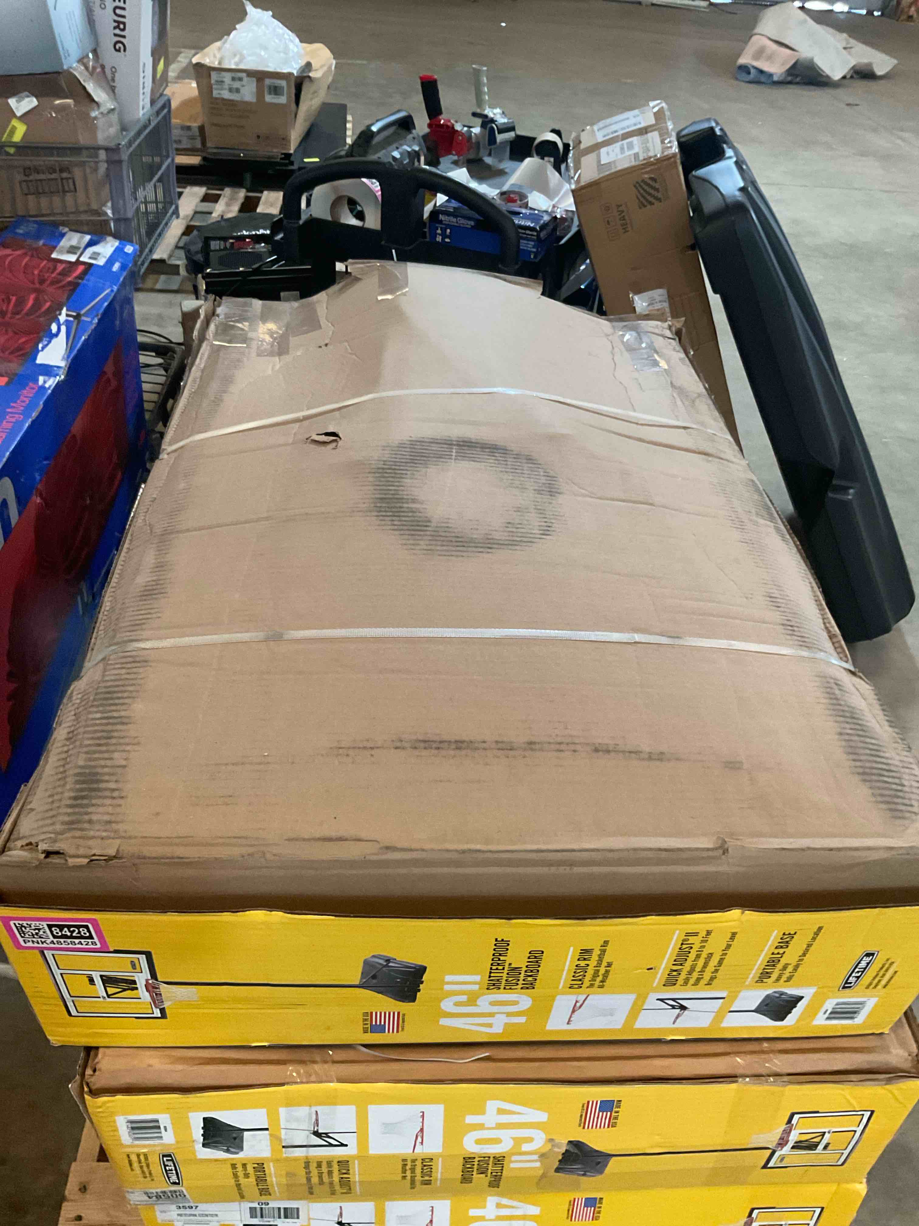 Condition photo showing Good Condition for 46” portable basketball system