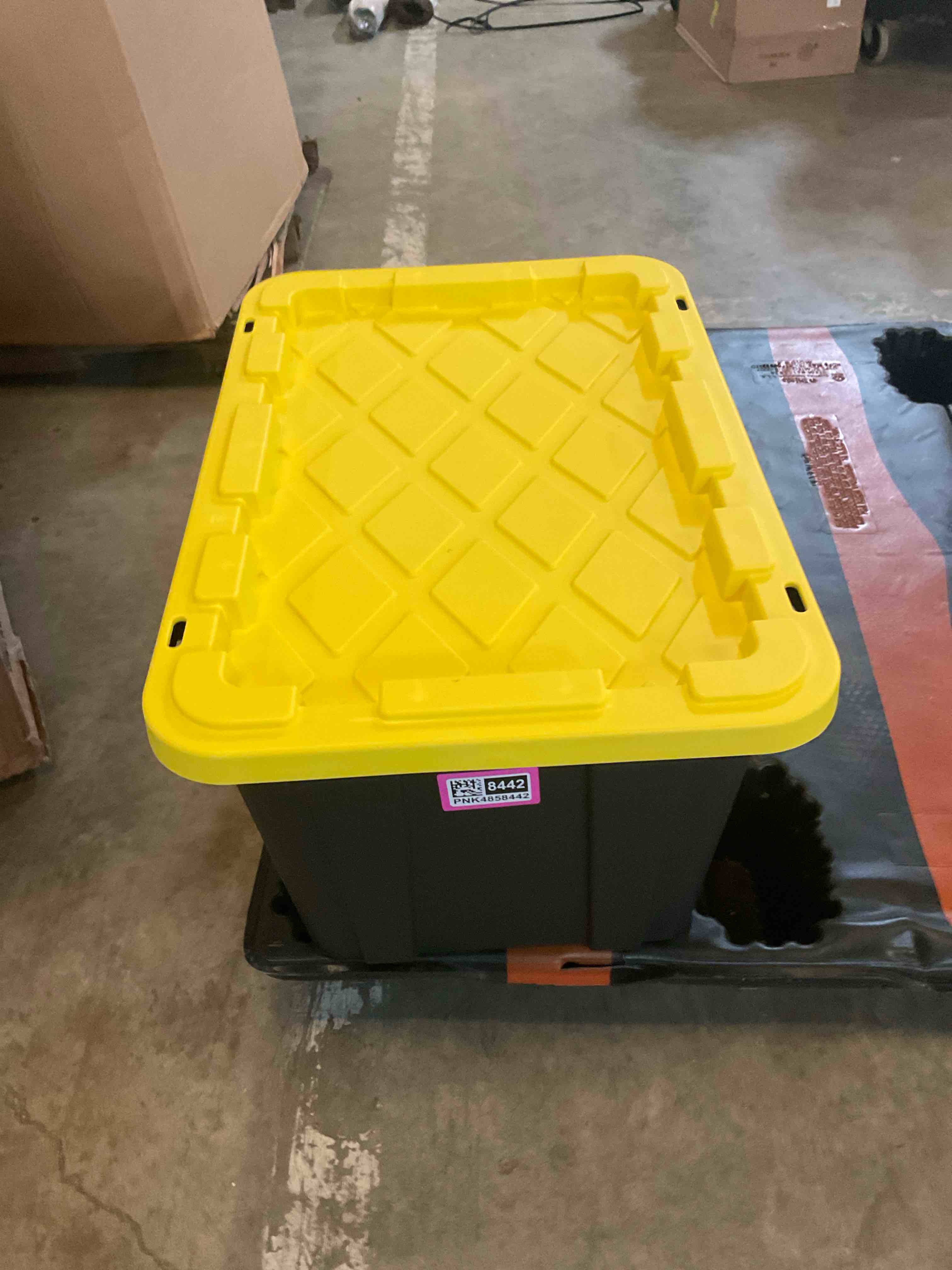 sterlite 27 gal storage box