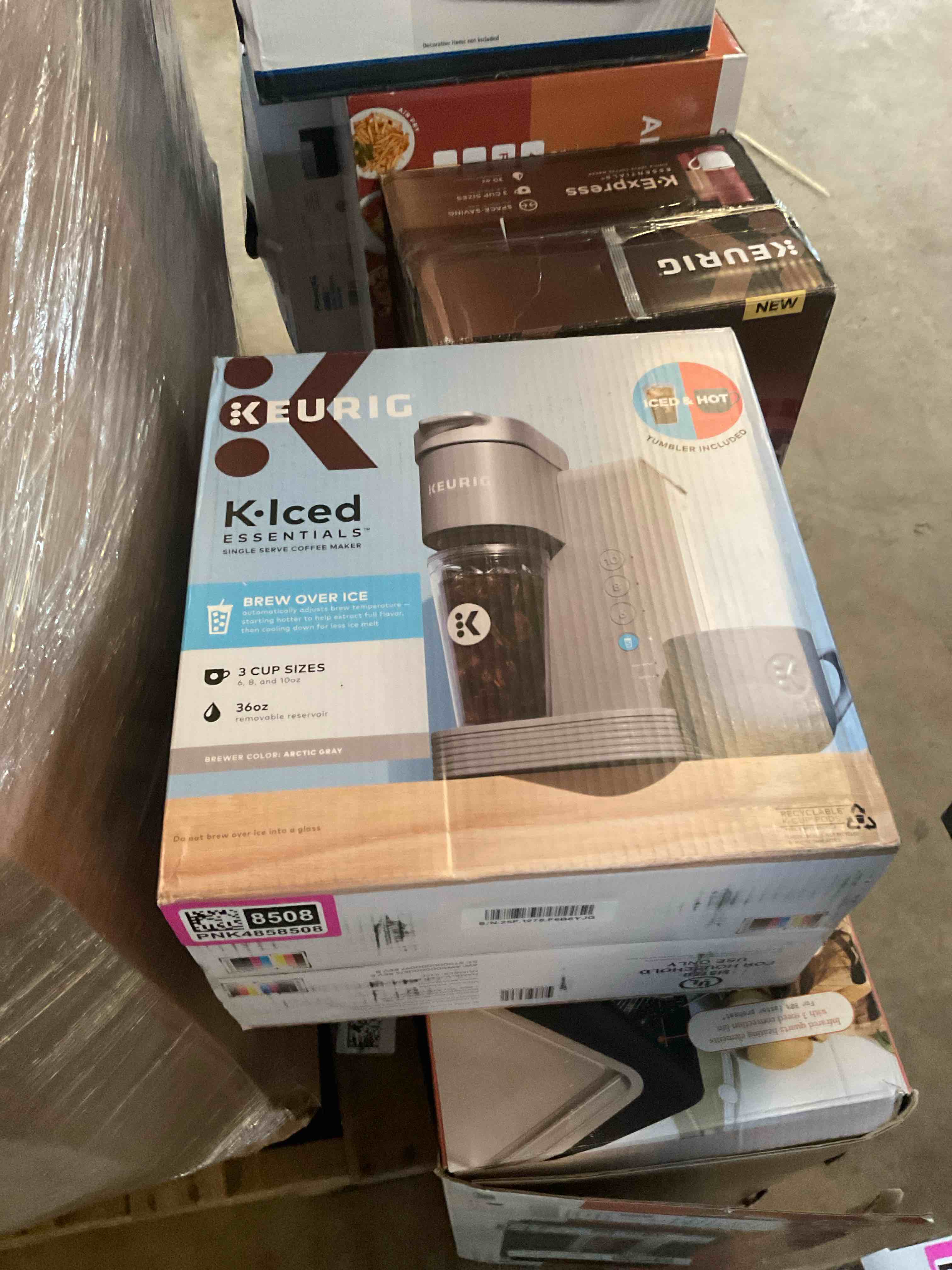 Condition photo showing Good Condition for keurig k iced essential single serve coffee maker