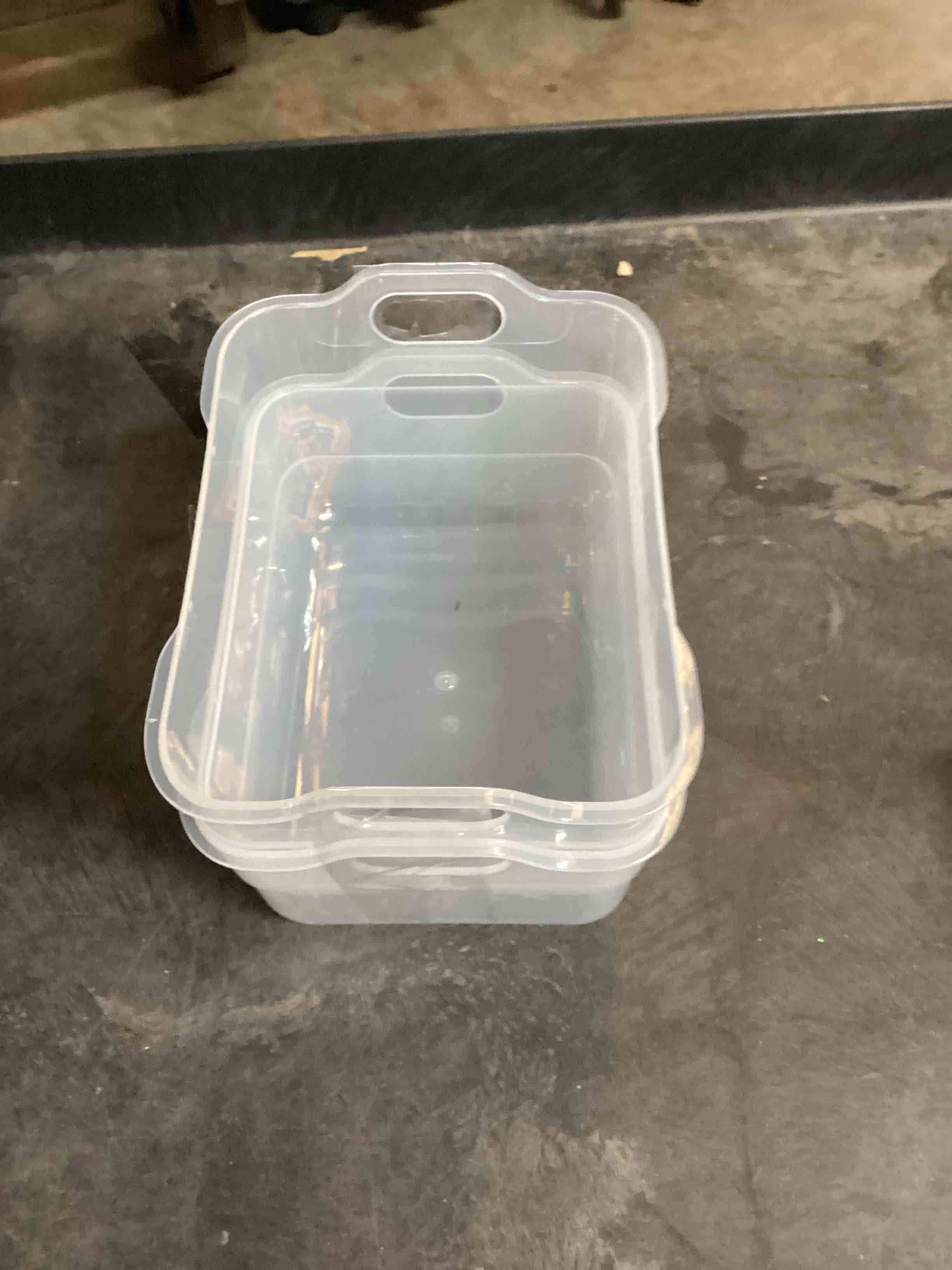 2 pcs clear container