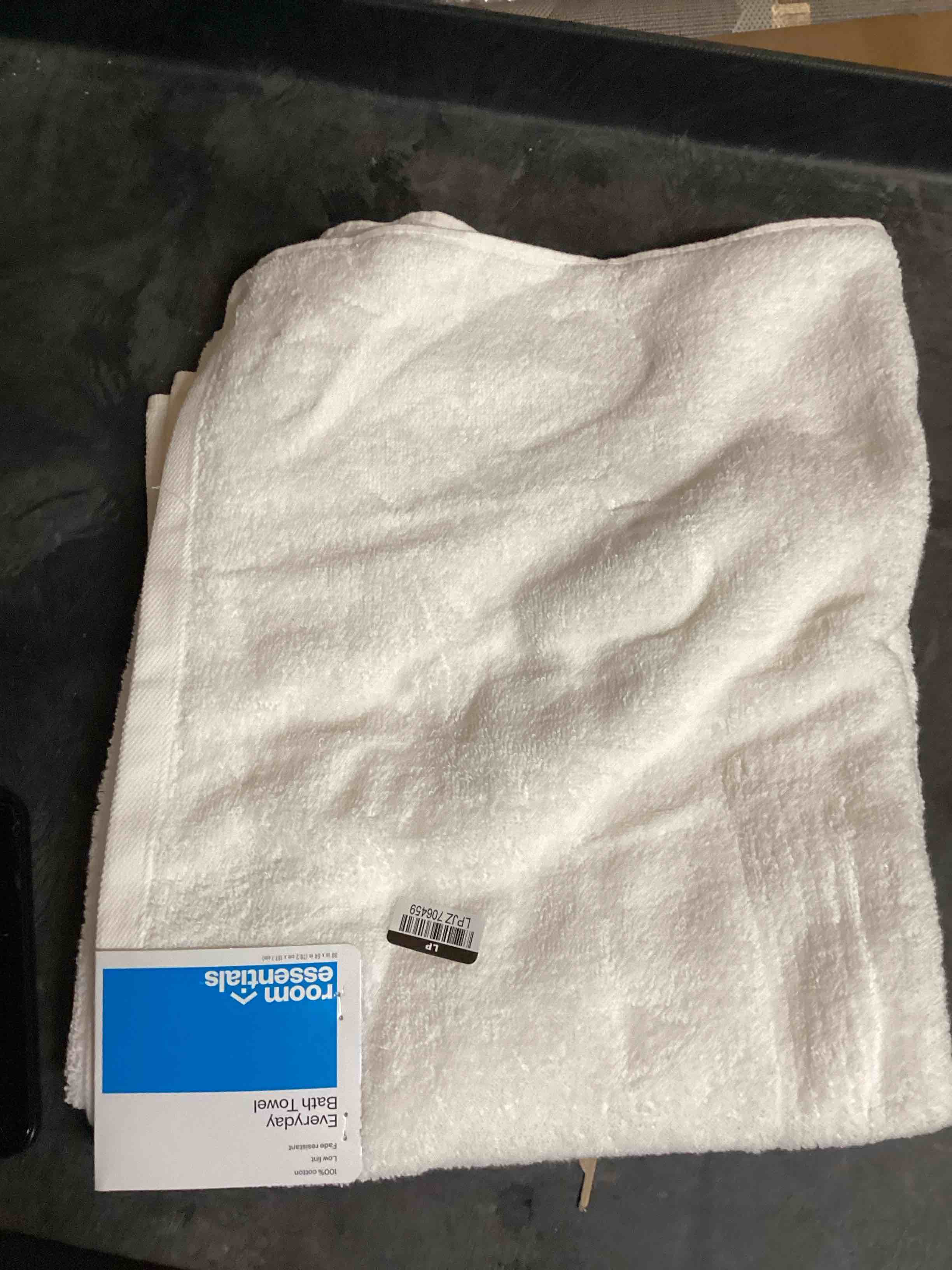 room essentials bath towel 30”x54”