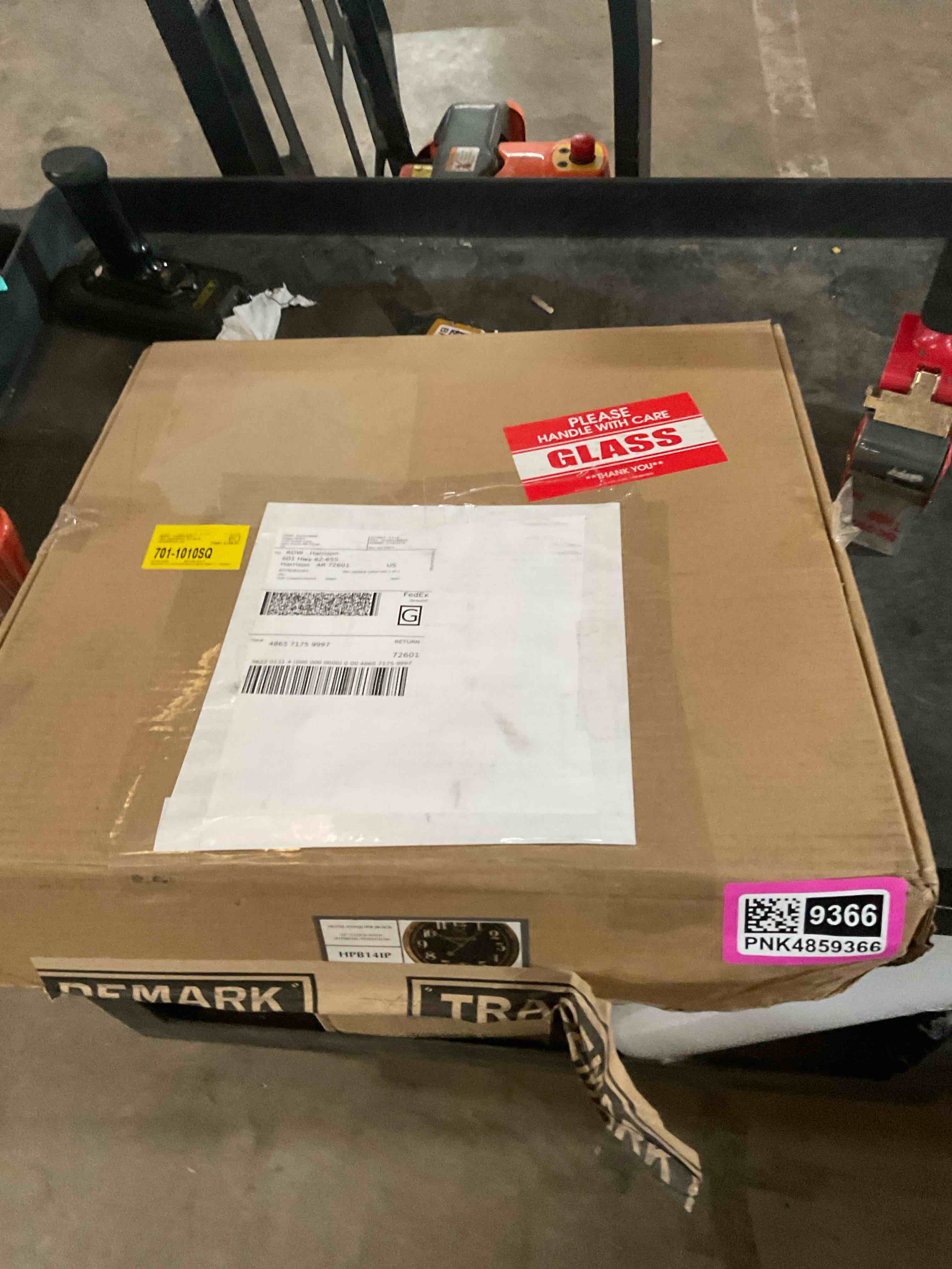 Condition photo showing As Is for (battery slot very damaged )faron 12.5" wall clock