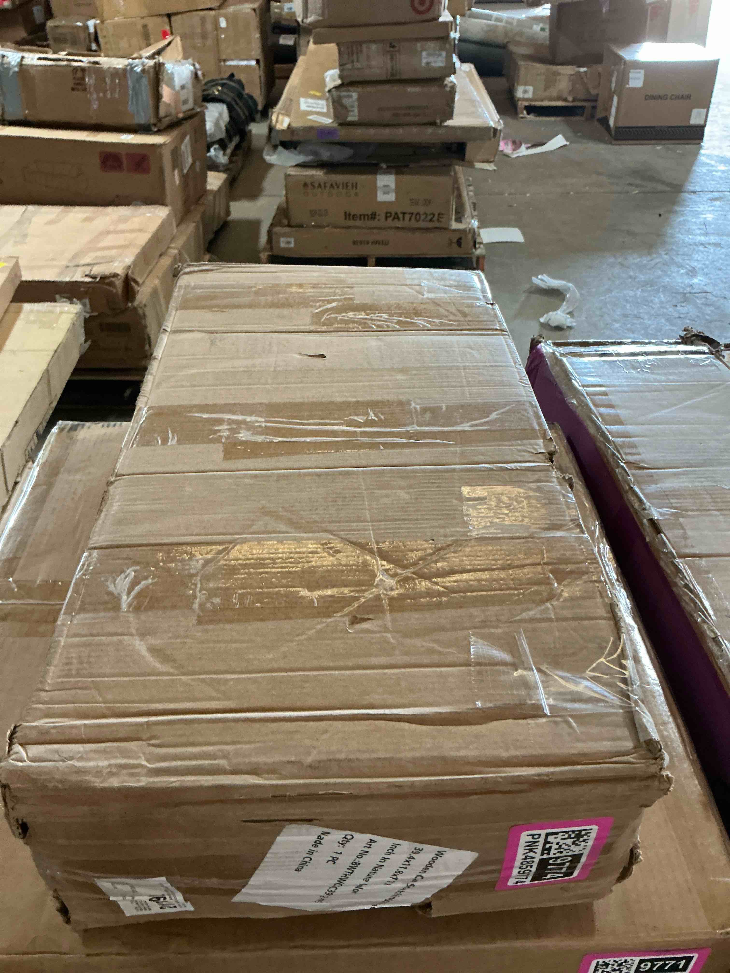 Condition photo showing Good Condition for wooden cat scratching channel 