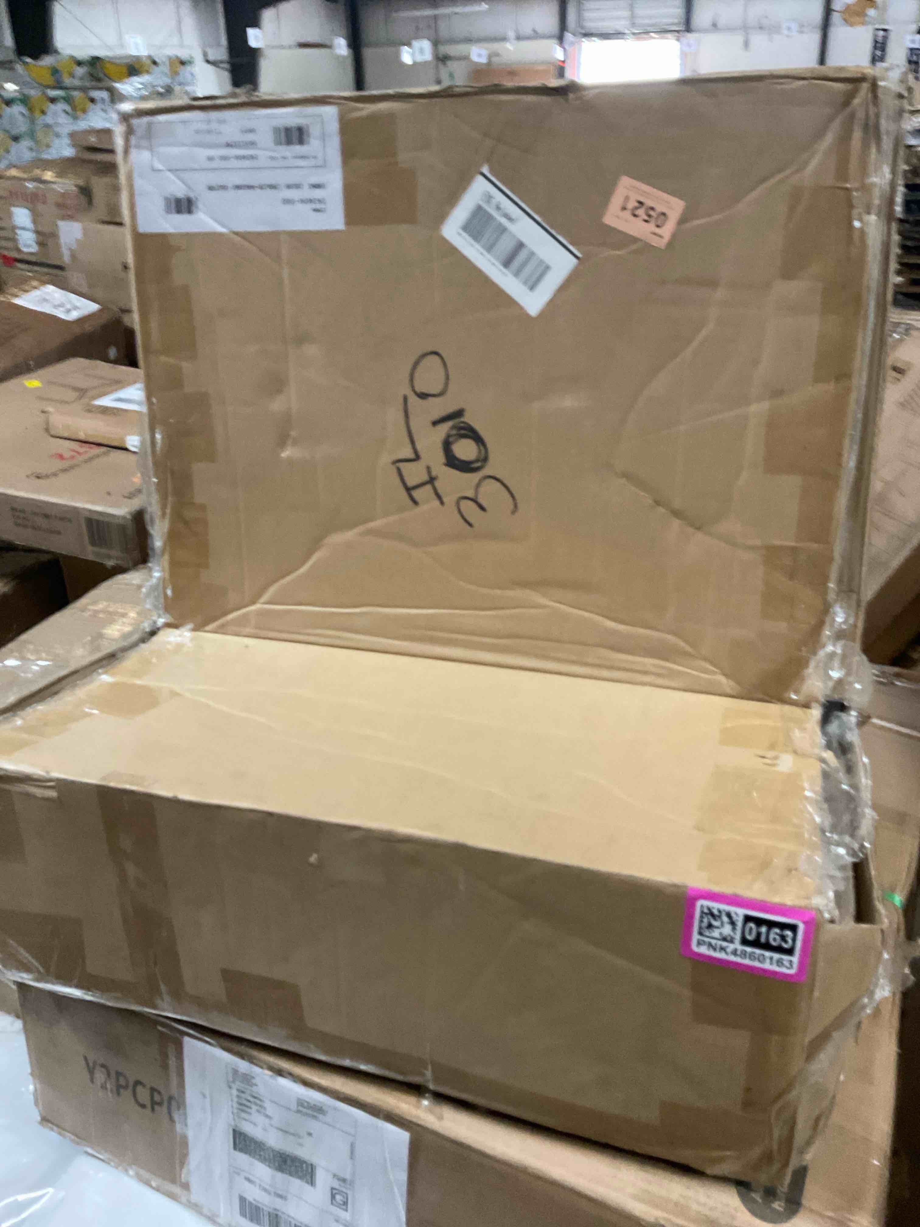 Condition photo showing Good Condition for demi desk chair