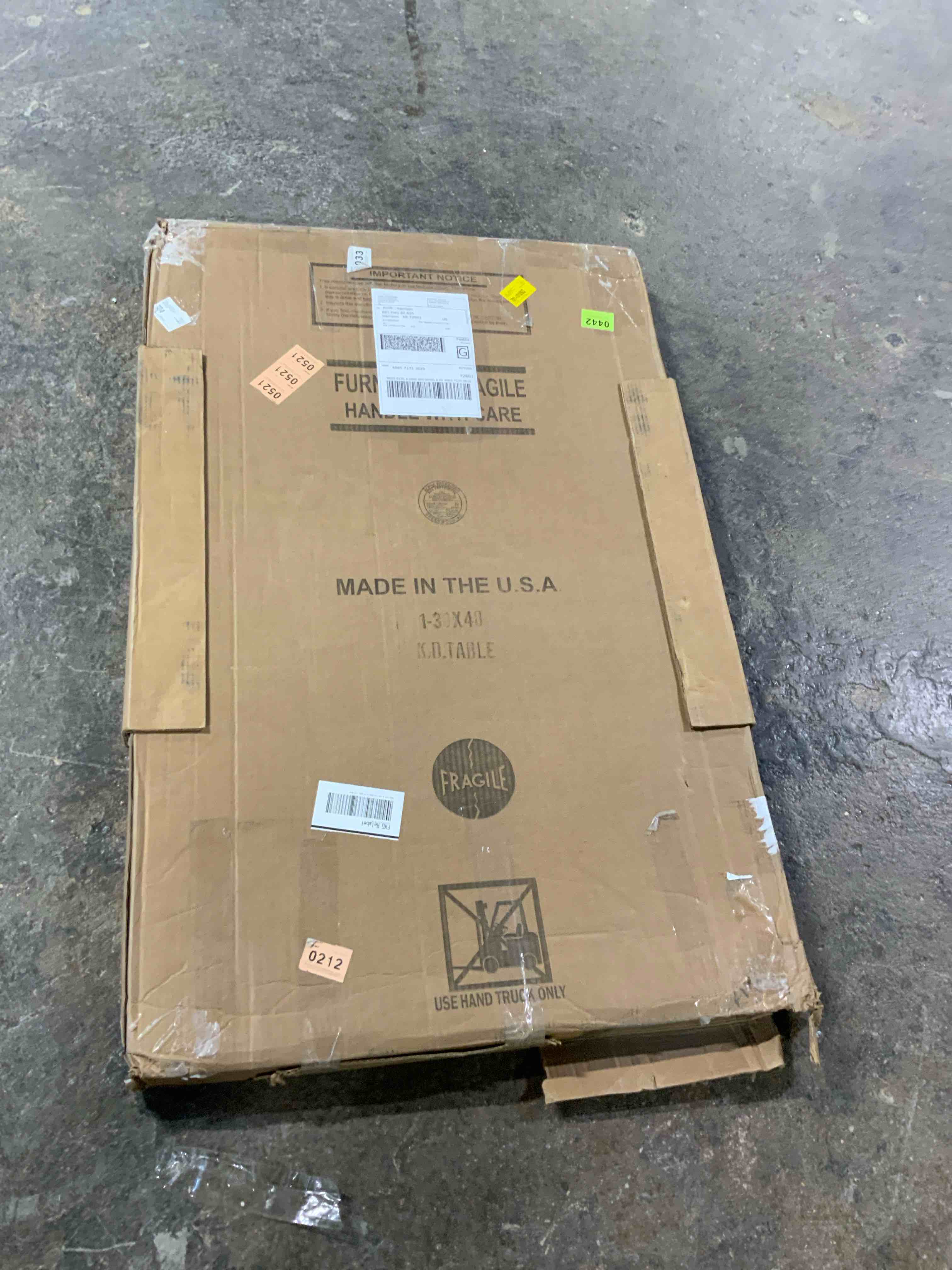 Condition photo showing Good Condition for breakroom table