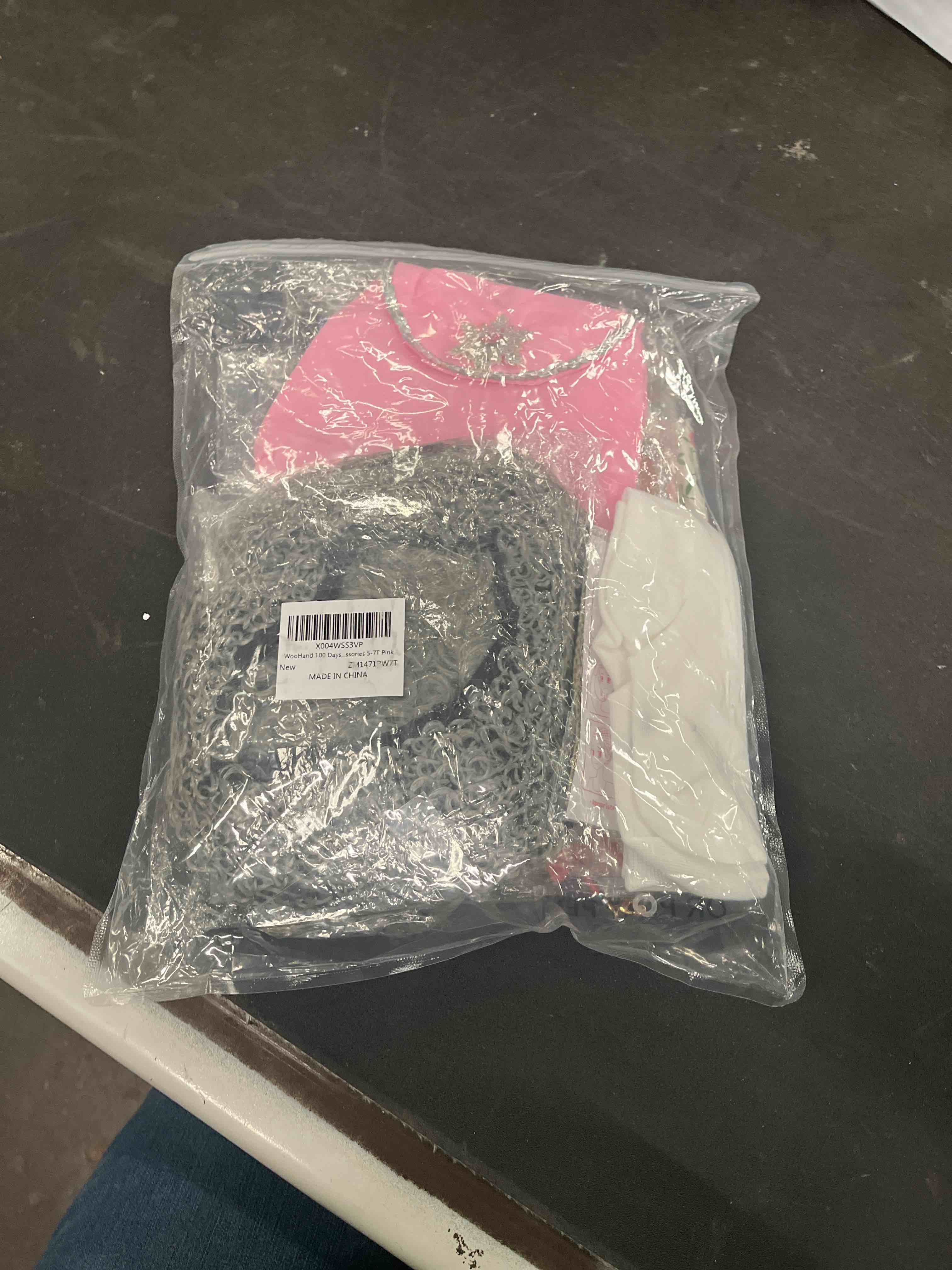Condition photo showing Good Condition for WooHand 100 Days of School Grandma Costume for Girls Kids Old Lady Costume Cosplay 100th Day of Scho