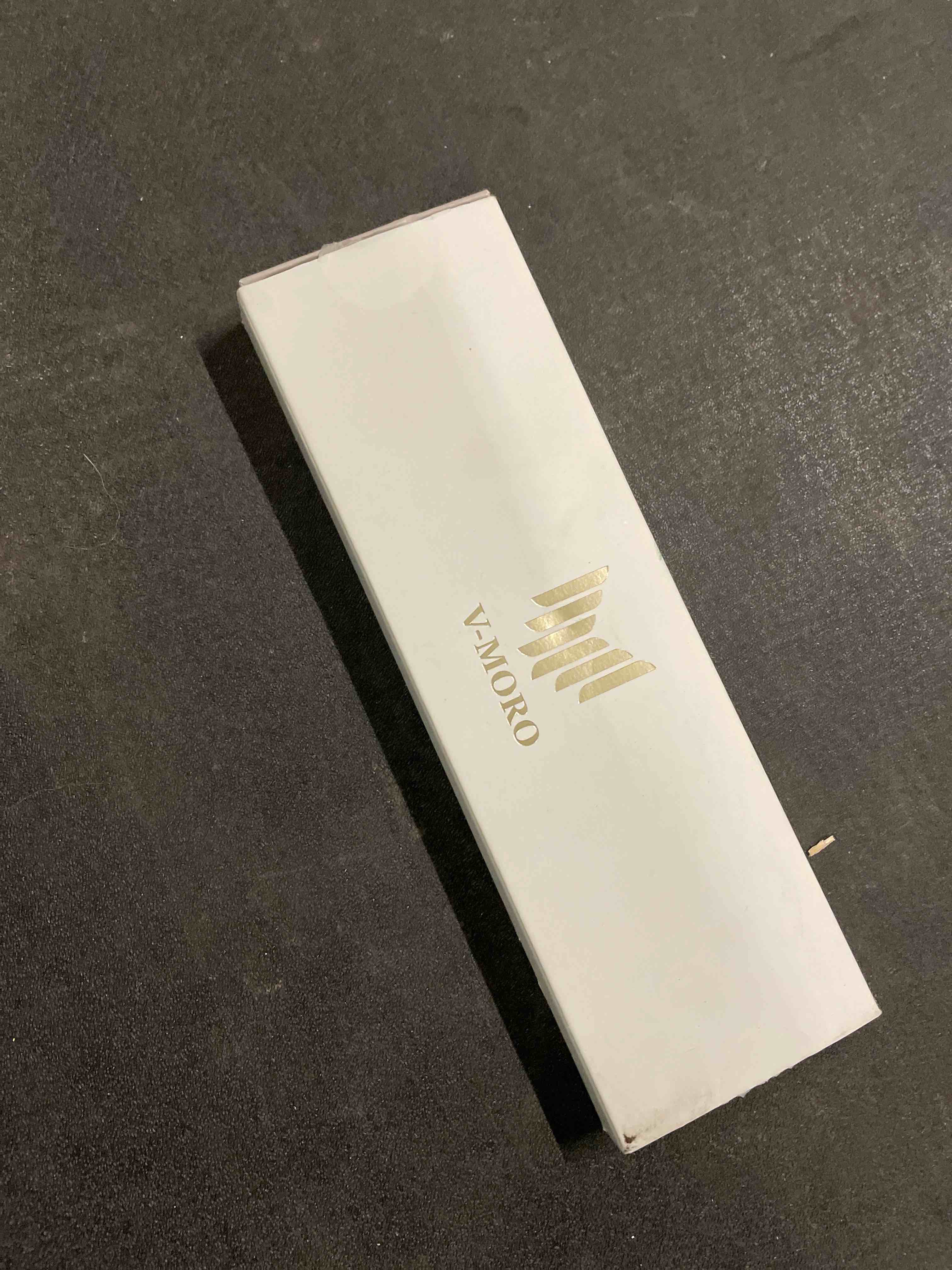 Condition photo showing Good Condition for V-MORO Resin Band Compatible with Apple Watch Bands Series 10/9/8/7 41mm 42mm 40mm 38mm Fashion Lightweight Bracelet Strap Replacement for iWatch 6/5/4/3/2/1/SE Women Men(White-tone) A-Pure White-Rose Gold 38mm/40mm/41mm/42(series 10)