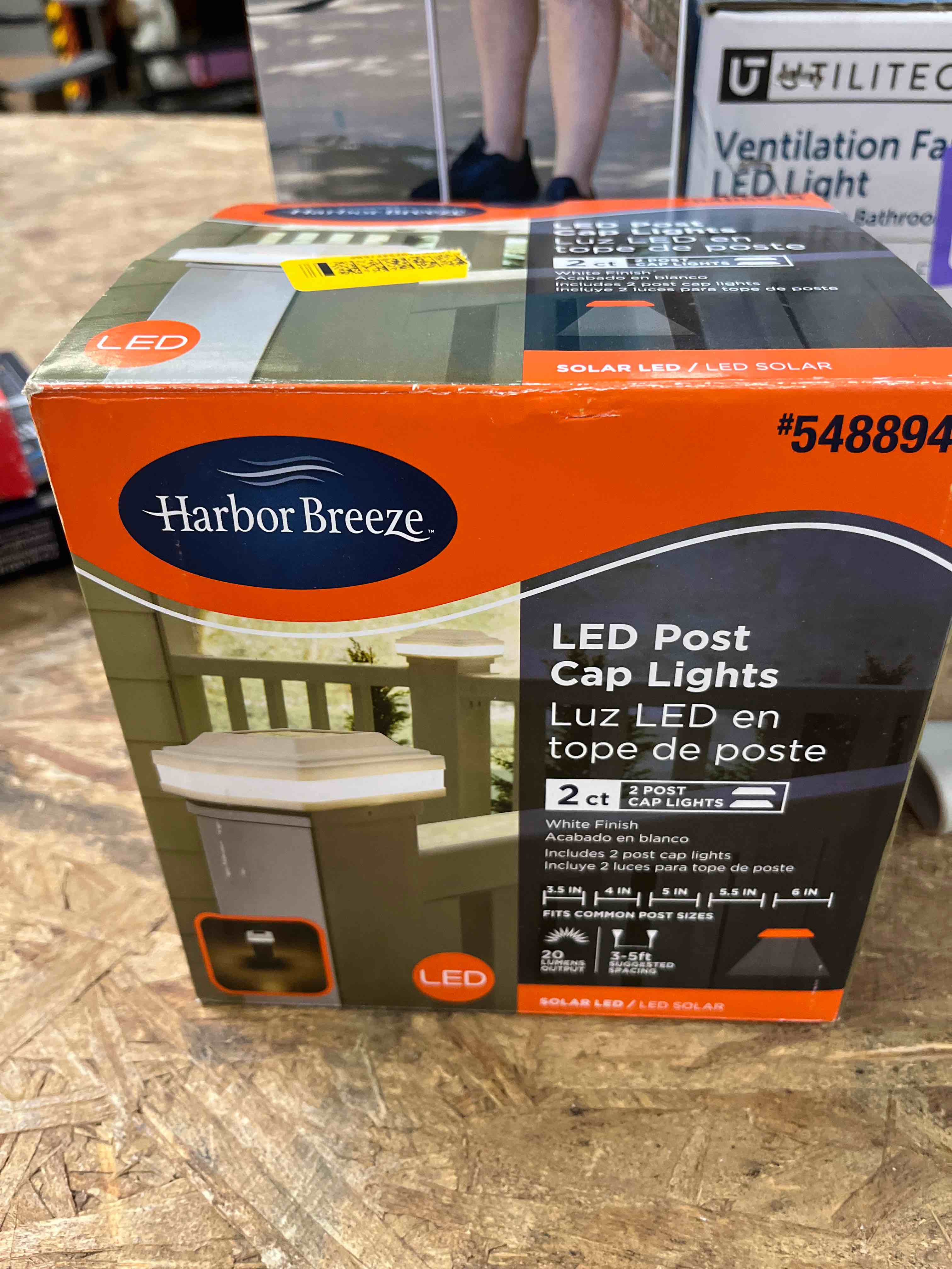 harbor breeze solar 4-in x 4-in white led outdoor post cap light 2 -pack