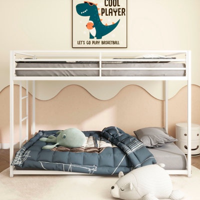 Bunk bed twin-full white railing