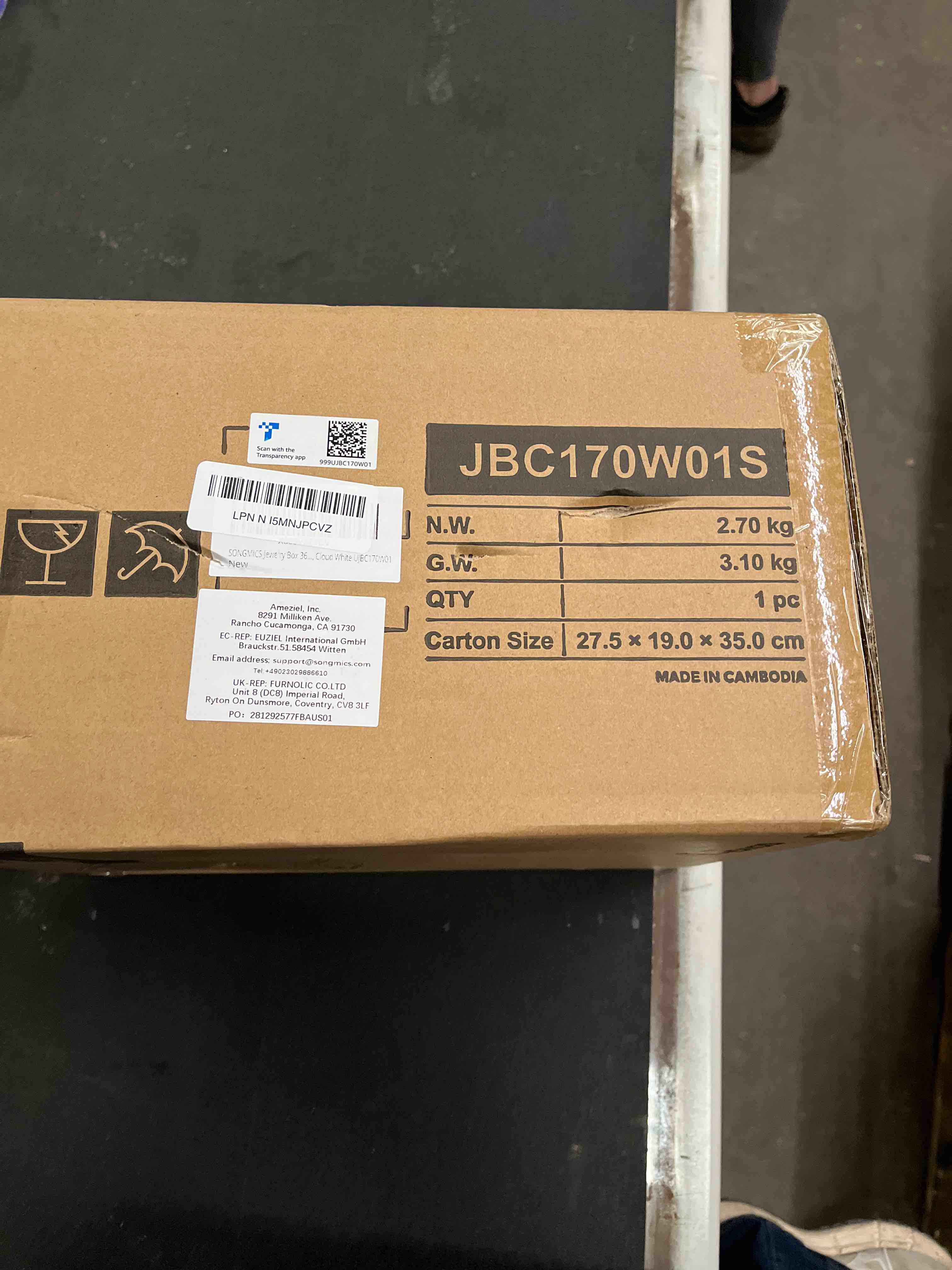 Condition photo showing Good Condition for SONGMICS Jewelry Box 360° Rotating, Jewelry Storage Case with 5 Drawers, Jewelry Organizer, Glass Window, Spacious, Vertical Jewelry Storage, Open Design, Christmas Gift, Cloud White UJBC170W01 Cloud White 5 Drawers (6.3"D x 8.7"W x 11.2"H)