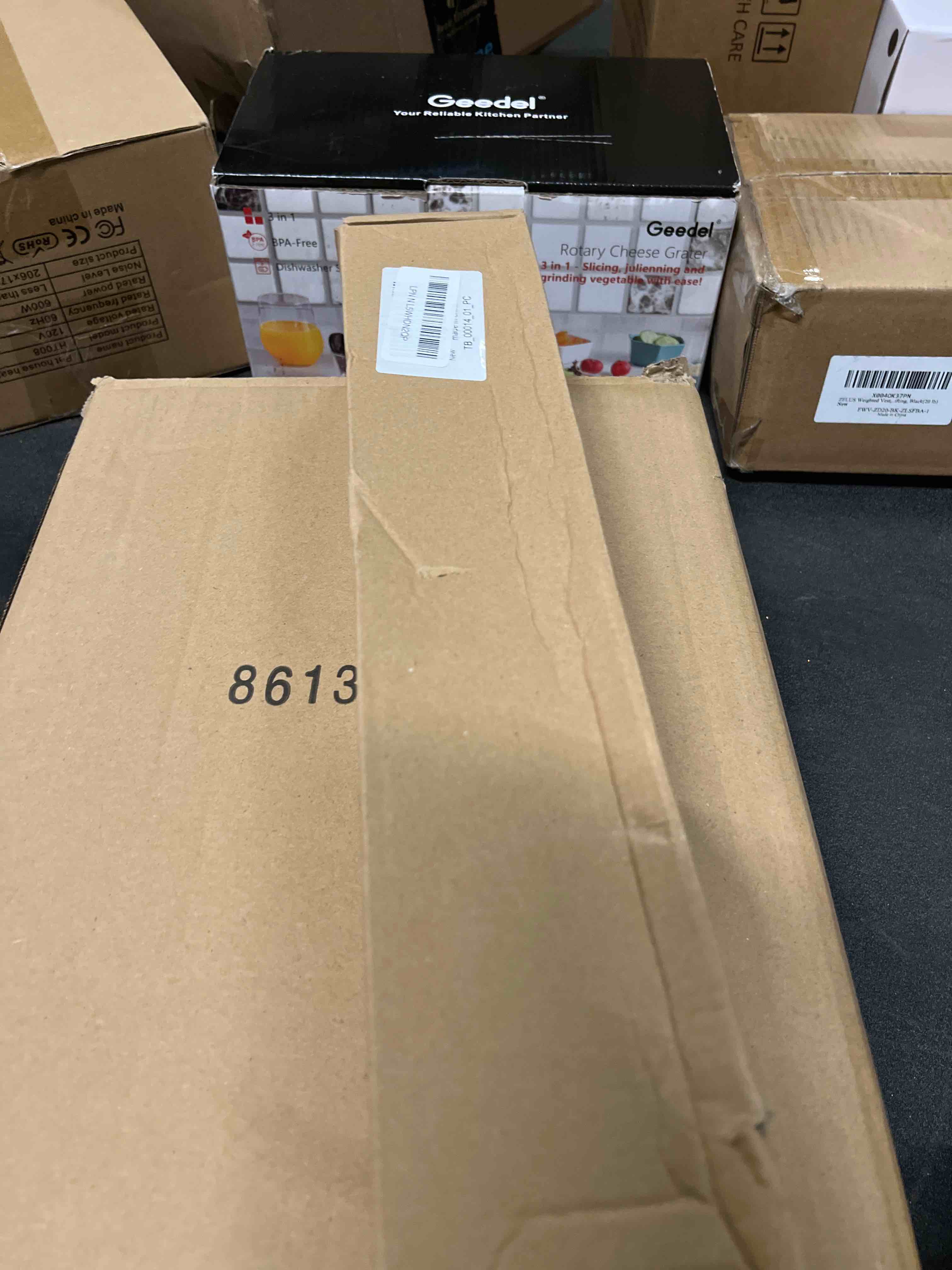 Condition photo showing Good Condition for BESy Adjustable 15.9 to 28.6 Inch Single Bath Towel Bar Rack for Bathroom Accessories SUS304 Stainless Steel Towel Holder, Wall Mount with Screws Hand Towel Bar Rod Hotel Style, Polished Chrome Silver