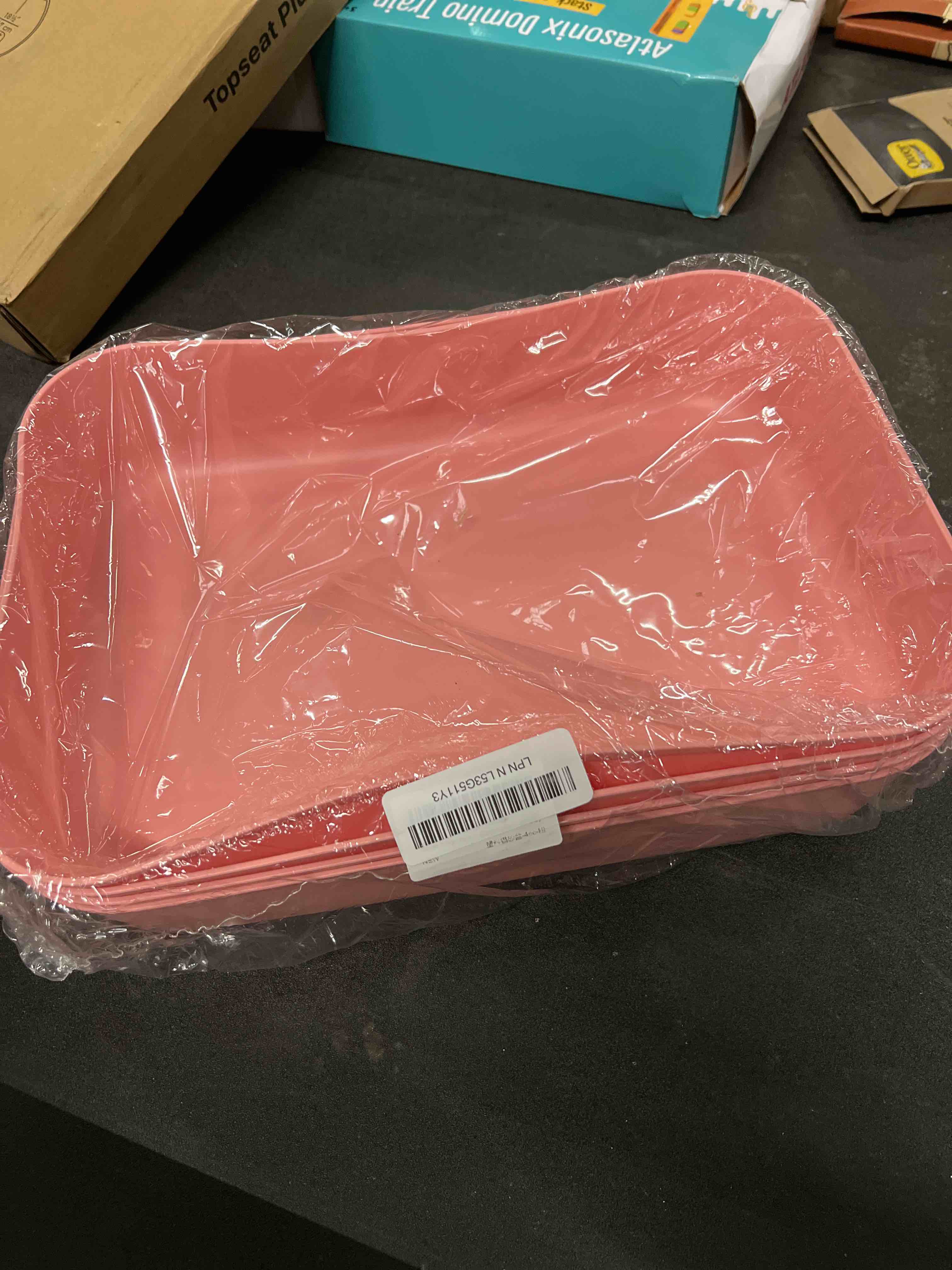 Condition photo showing Good Condition for Small Litter Box, Plastic Kitten Litter Box, 13.9 x 9.8 x 3 Inch Open Litter Box for Small Pet, Easy to Clean (Pink 4PCS)