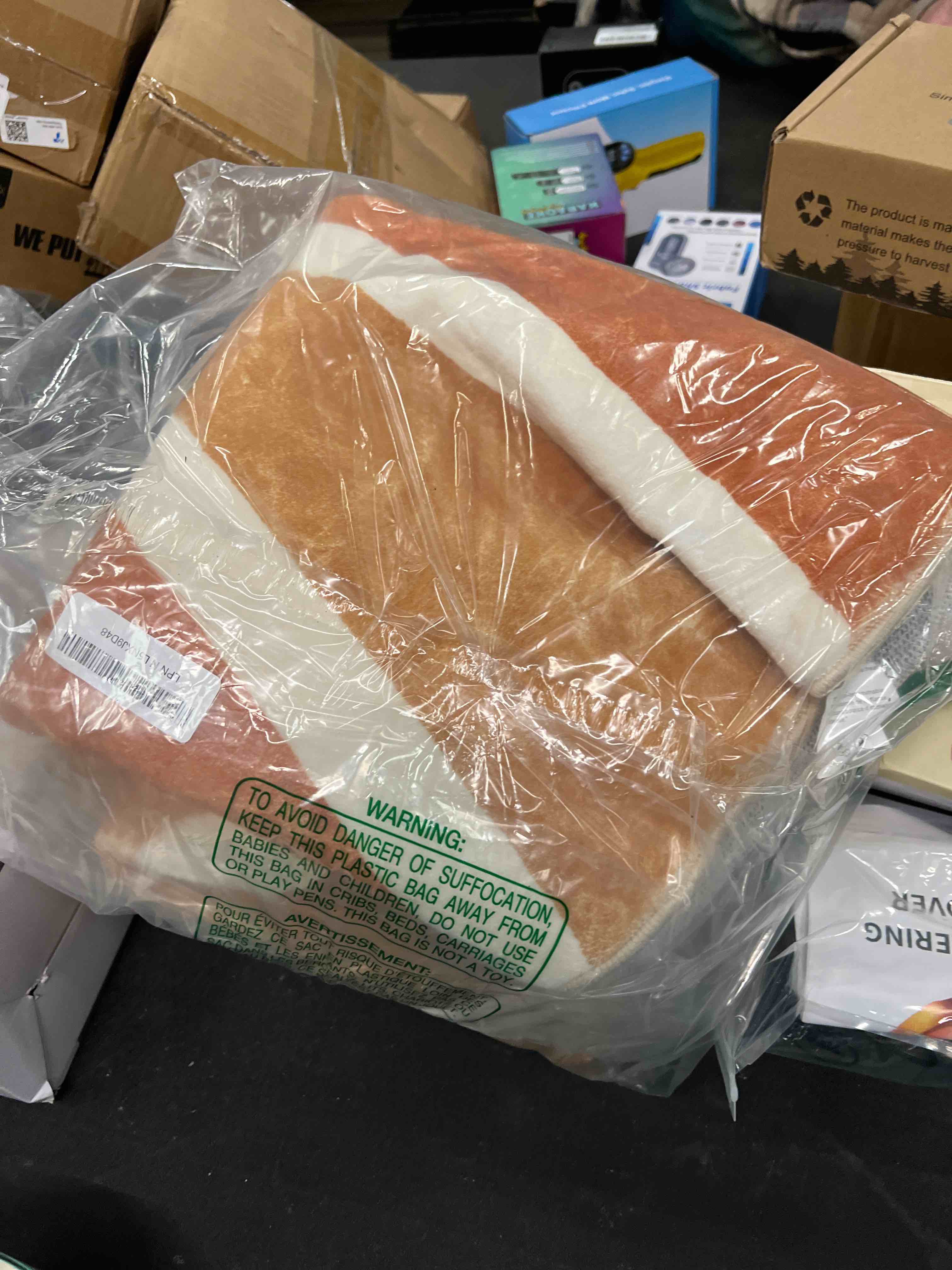 Condition photo showing Good Condition for Lahome Boho Round Rugs - 4Ft Washable Non-Slip Small Round Area Rug Throw Soft Sofa Kids Nursery Room Rug Rainbow Sun Print Distressed Round Carpet for Bedroom Entryway Living Room Dining Room