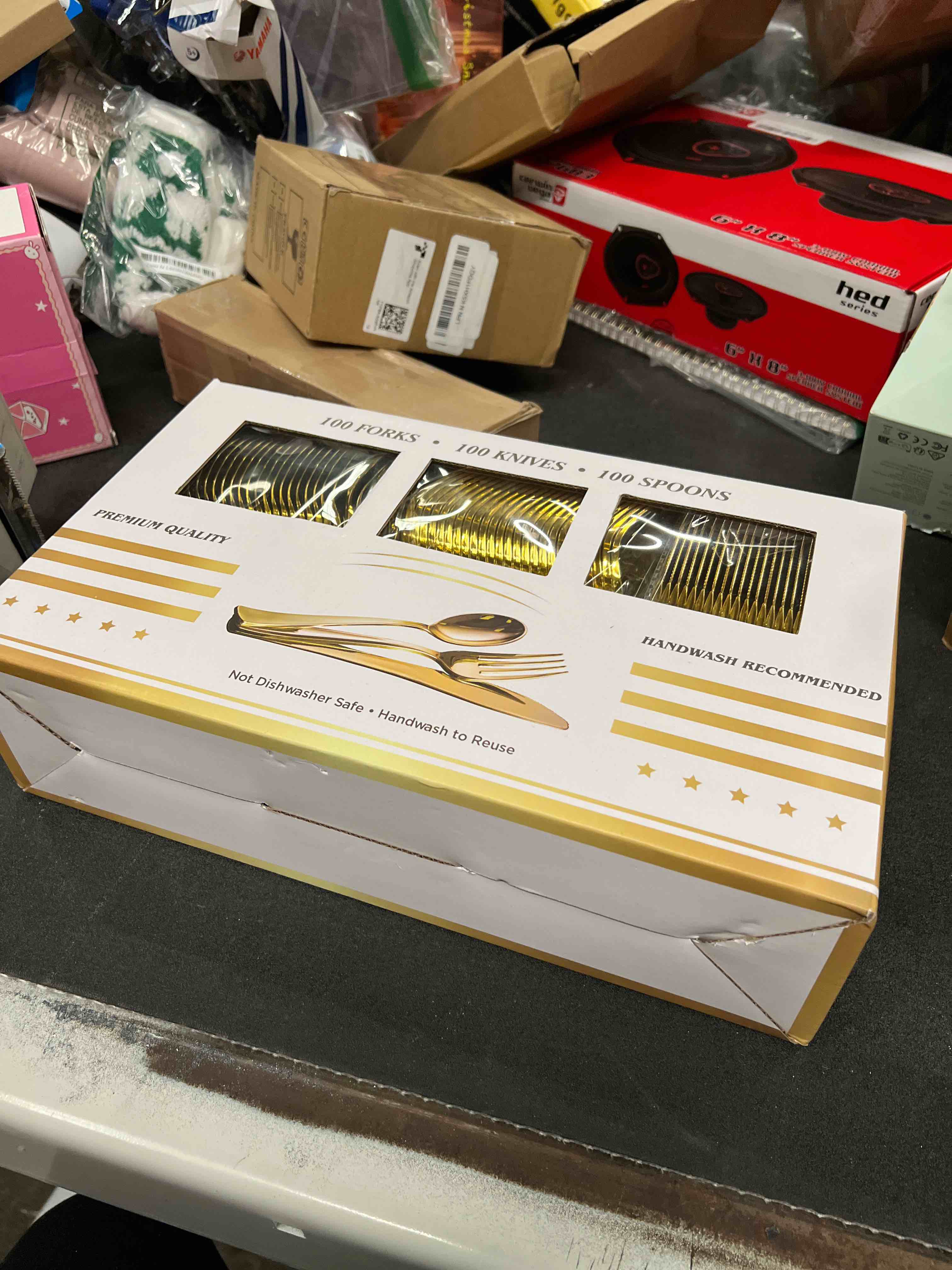 Condition photo showing Good Condition for N9R 300PCS Gold Plastic Silverware, Heavy Duty Gold Plastic Cutlery Set Disposable Flatware Dinnerware, 100 Forks, 100 Spoons, 100 Knives, Perfect for Party, Wedding and Daily Use Gold-300Pack