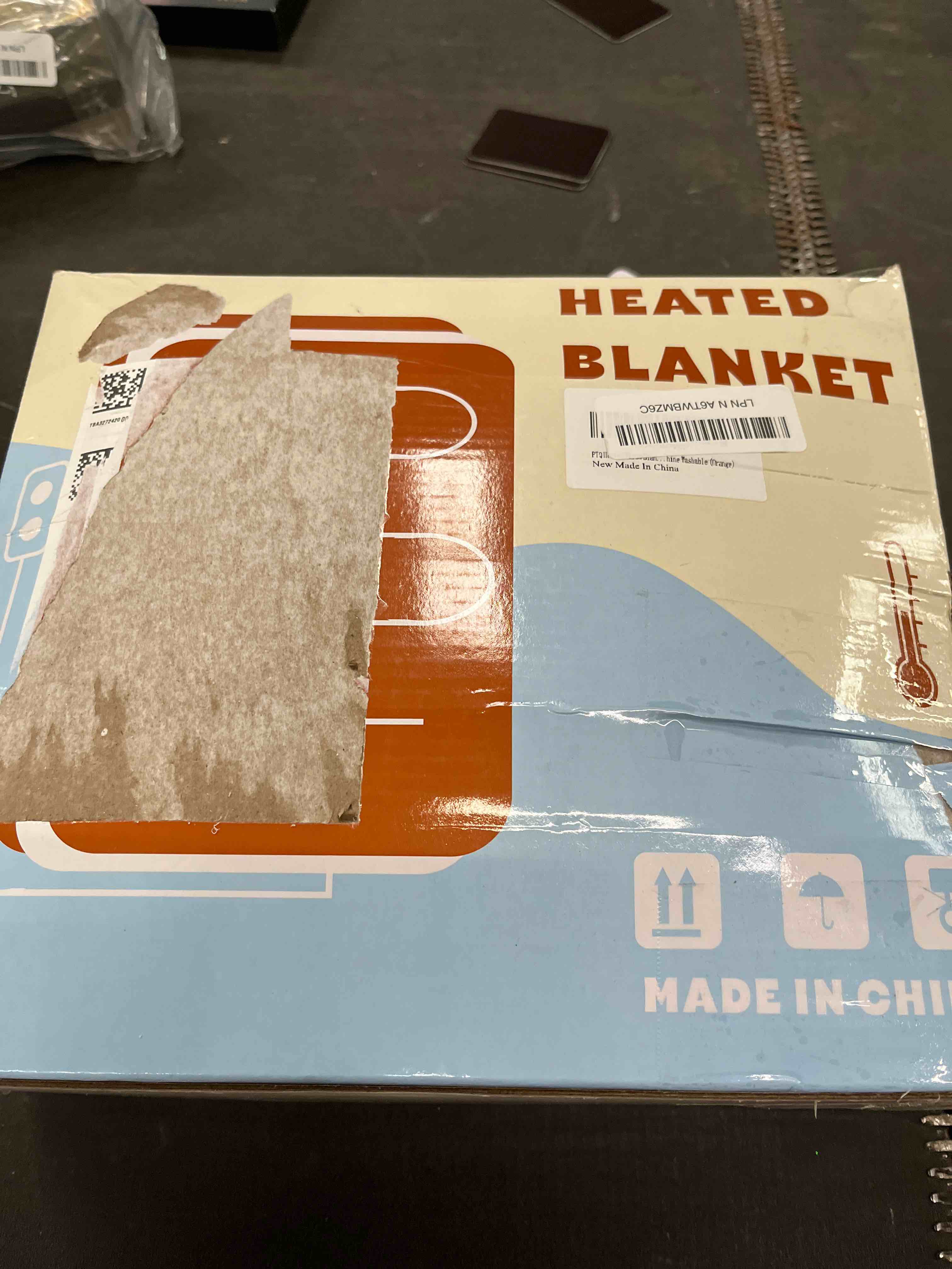 Condition photo showing Good Condition for Heated Throw Blanket 50"×60" - Premium Cosy Soft Electric Blanket with 6 Heating Levels,Fast Heating Flannel Sherpa Blanket for Bed & Couch - Auto Shut Off/Machine Washable (Orange) Orange 50"×60"-Throw