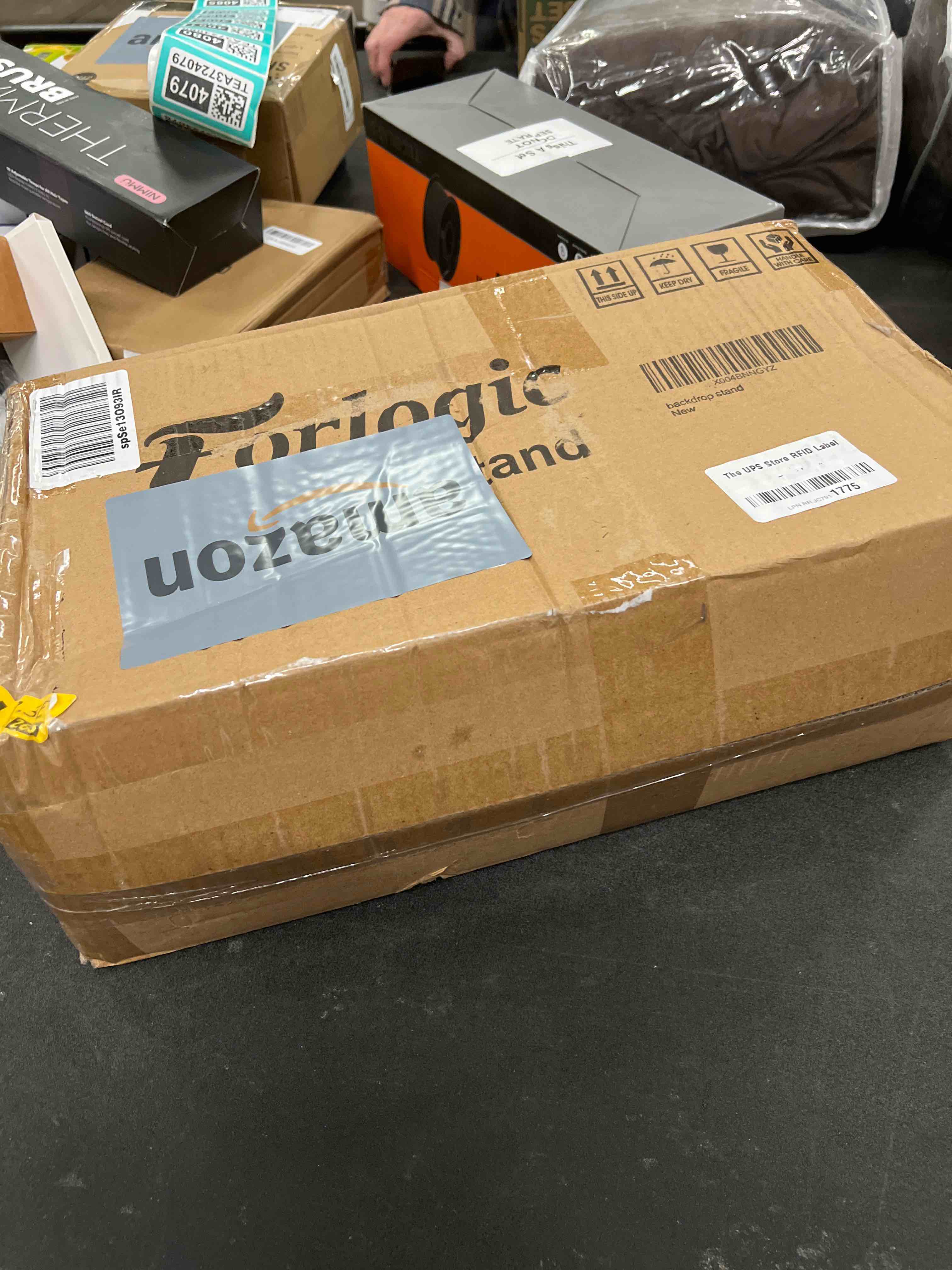 Condition photo showing Good Condition for Backdrop Stand 10×8ft (W×H) Adjustable Backdrop Support Ground Kit Photography Photo Shoot Backdrop Stand for Parties with Sandbags, Spring Clips, Carrying Bag