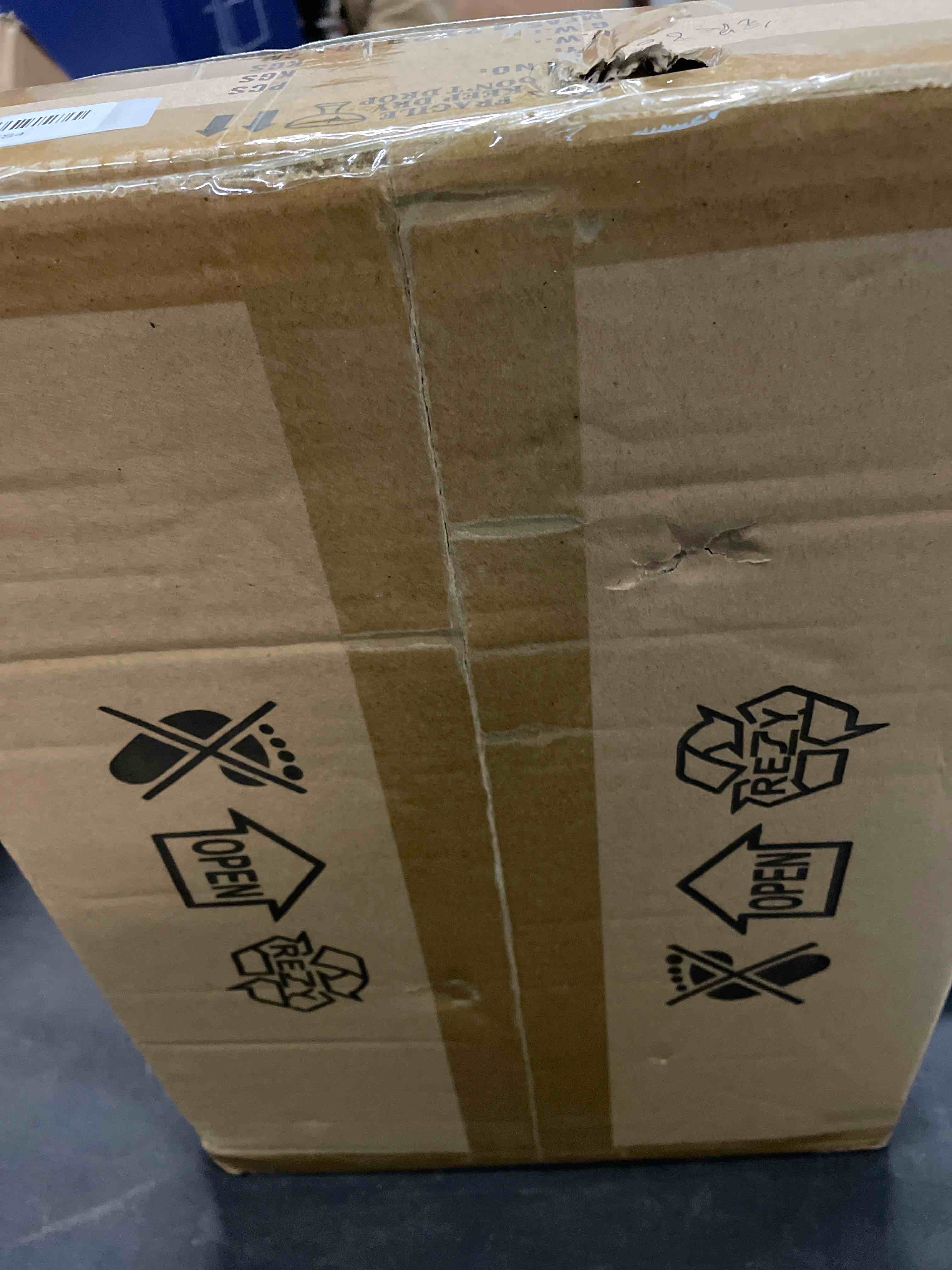 Condition photo showing Good Condition for MECCANIXITY Wedding Flower Stand Vase Column, Metal Flower Stand 31.5 Inch Tall Flower Rack Silver Tone for Wedding Party Dinner Centerpiece Decorations, Pack of 2 31.5 inch Silver Tone