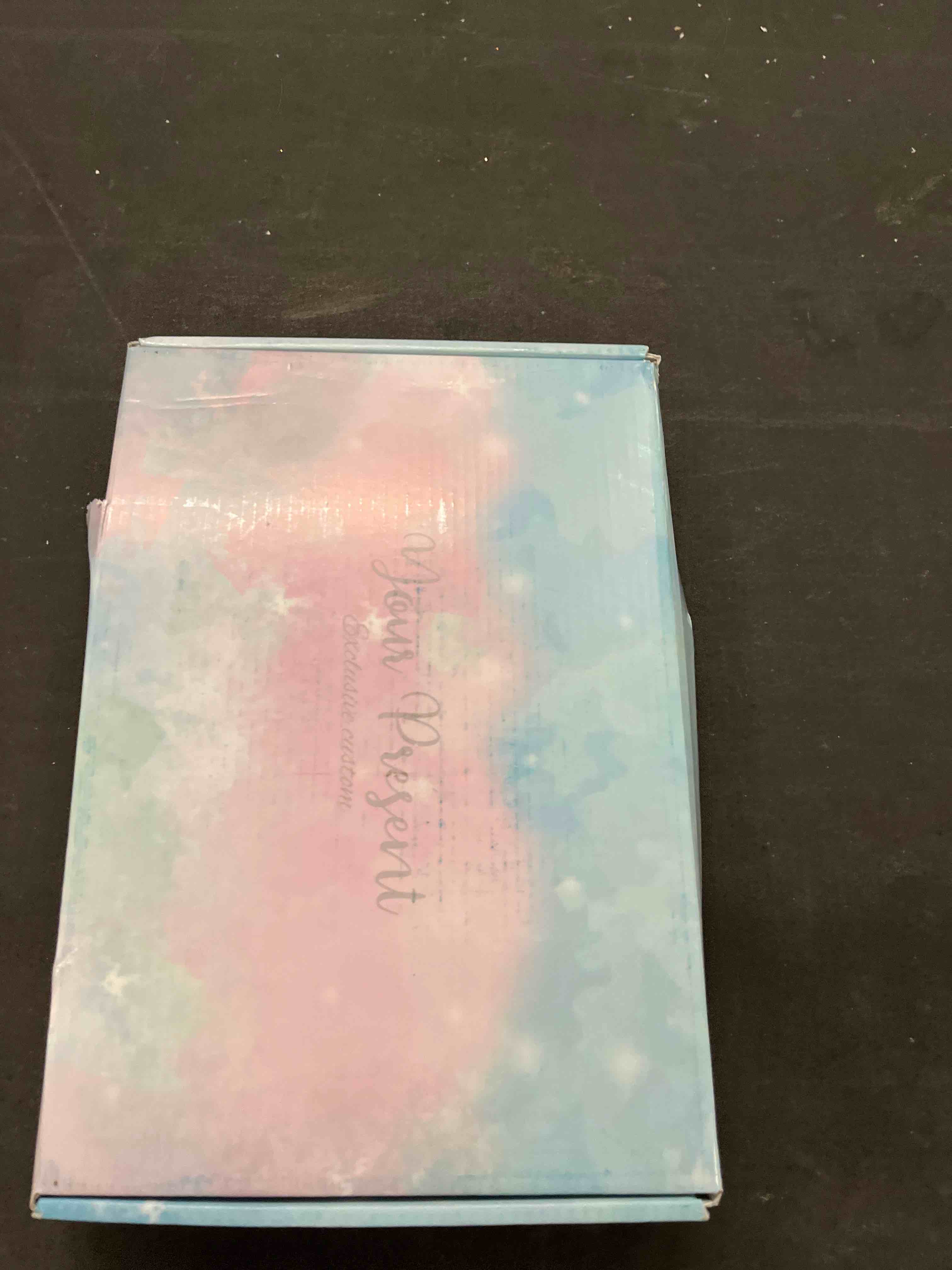 Condition photo showing Good Condition for ZIGJOY Shark-Fin Transitional Swaddle for Newborn - 2.5 Tog Rayon Made from Bamboo Transition Swaddle Sleep Sack 6-12 Months Baby Arms Up Swaddle Blanket with 2-Way Zipper, Purple 2.5 Tog-purple 6-12 Months