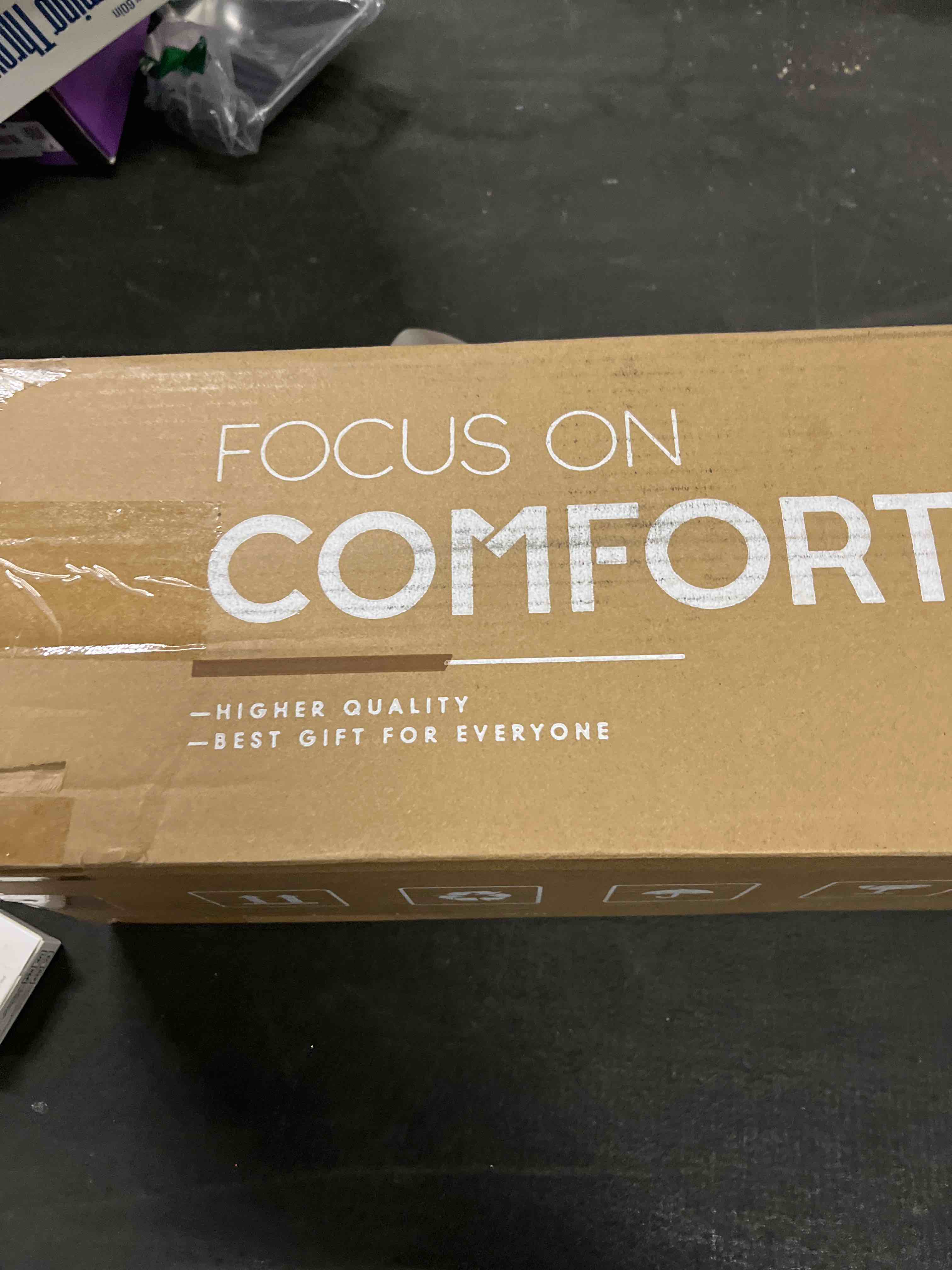 Condition photo showing Good Condition for downluxe King Size Blanket with Satin Trim, Lightweight Down Alternative King Blanket for All Season, Machine Washable (Sage Green, 90x108 Inch) Sage Green King