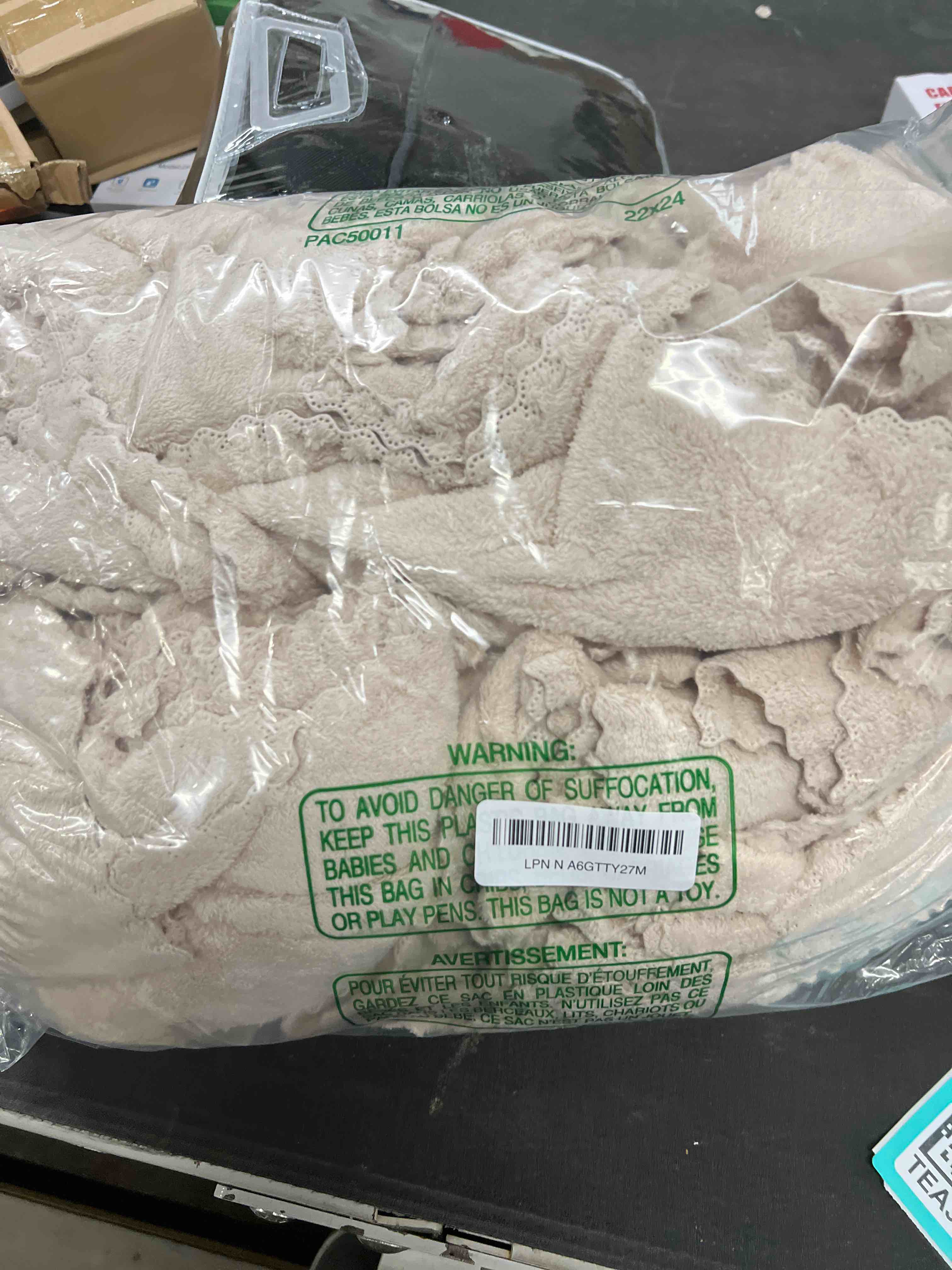 MOONQUEEN 18 Pack Premium Hand Towels - Quick Drying - Microfiber Coral Velvet Highly Absorbent Towe