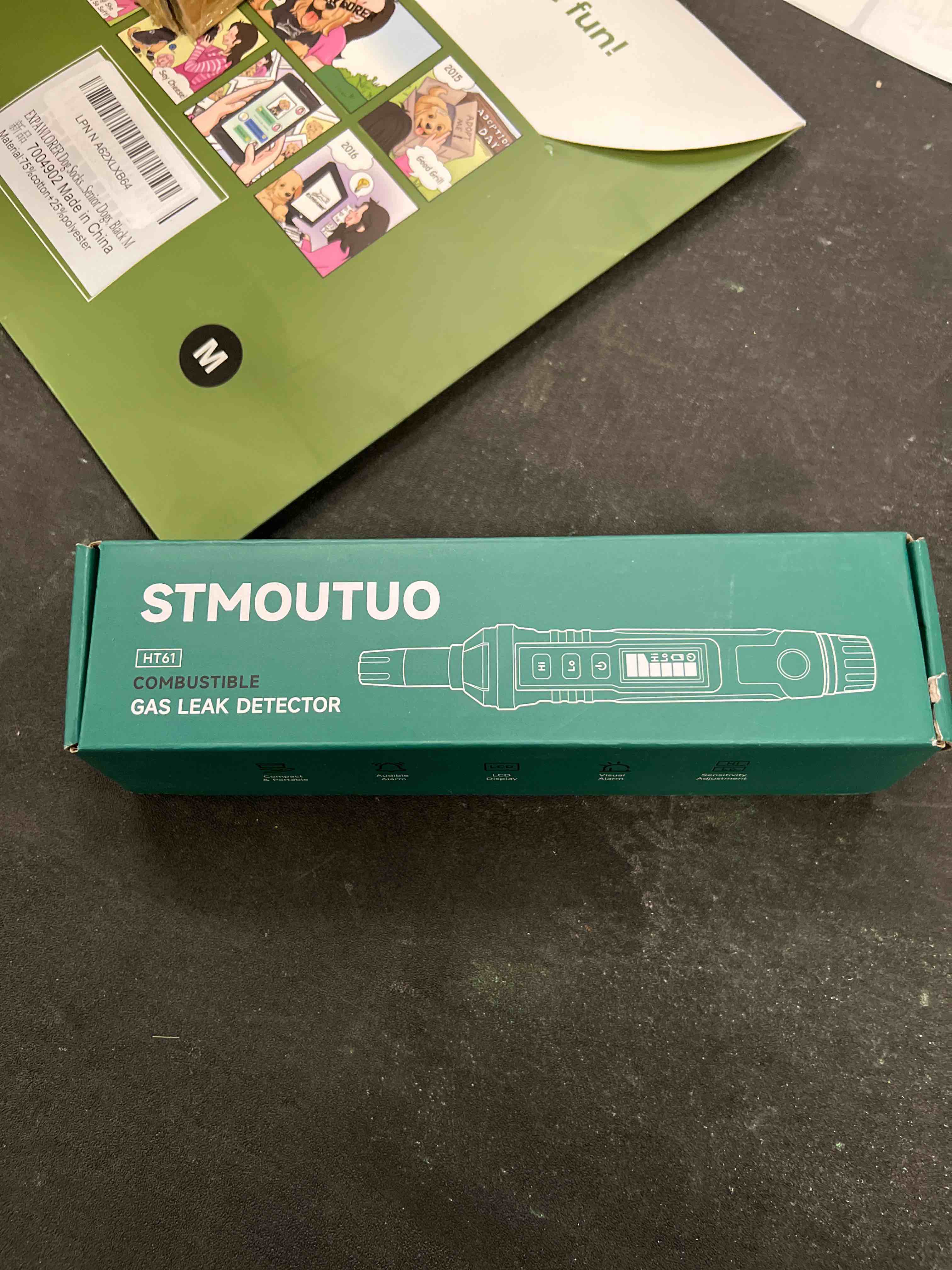 Condition photo showing Good Condition for STMOUTUO Gas Leak Detector for RV & Home - Detects Propane, Methane & Combustible Gases, Audible & Visual Alarm, Quick Leak Location, 2 Batteries Included (Green)