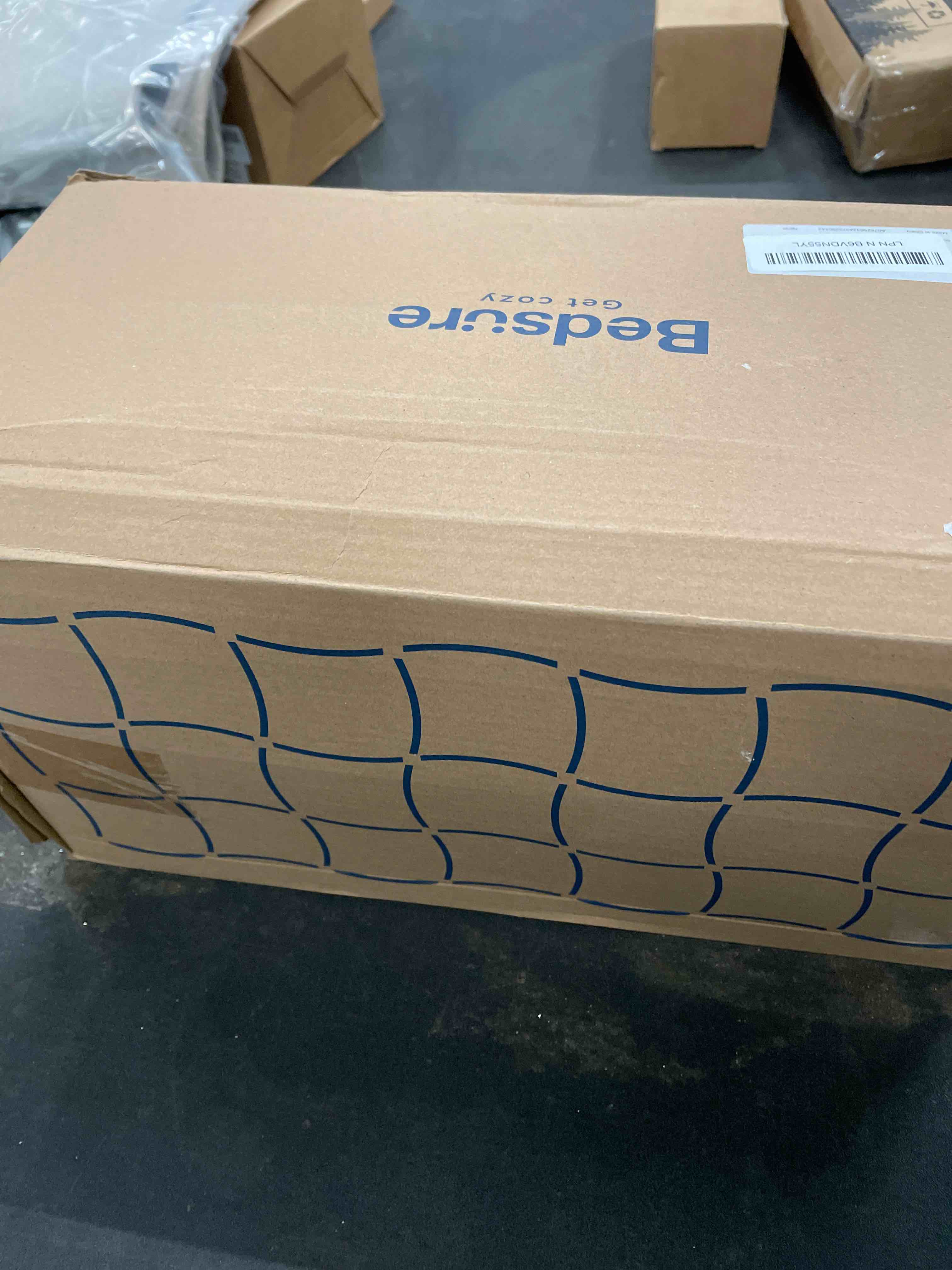 Condition photo showing Good Condition for Bedsure GentleSoft Sherpa Fleece Blankets Queen Size for Bed - Thick and Warm, Soft Fuzzy Plush Queen Blanket for Winter, Linen, 90x90 Inches 05 - Linen Queen (90" x 90")