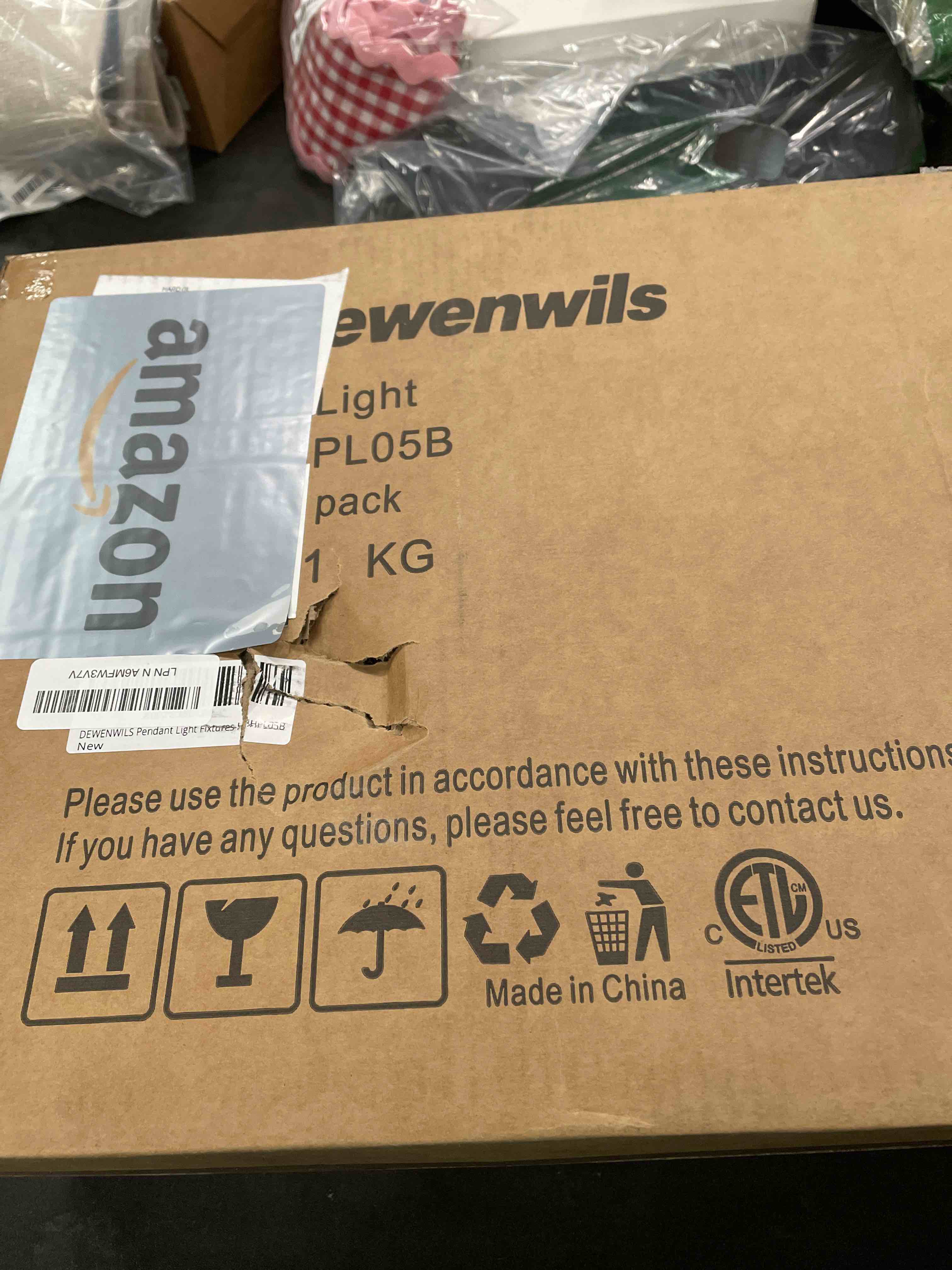 Condition photo showing Good Condition for DEWENWILS 2 Pack Farmhouse Pendant Light, Metal Hanging Light Fixture with Wooden Grain Finish, 48 Inch Adjustable Pipes for Flat and Slop Ceiling, Kitchen Island, Bedroom, Dining Hall, ETL Listed