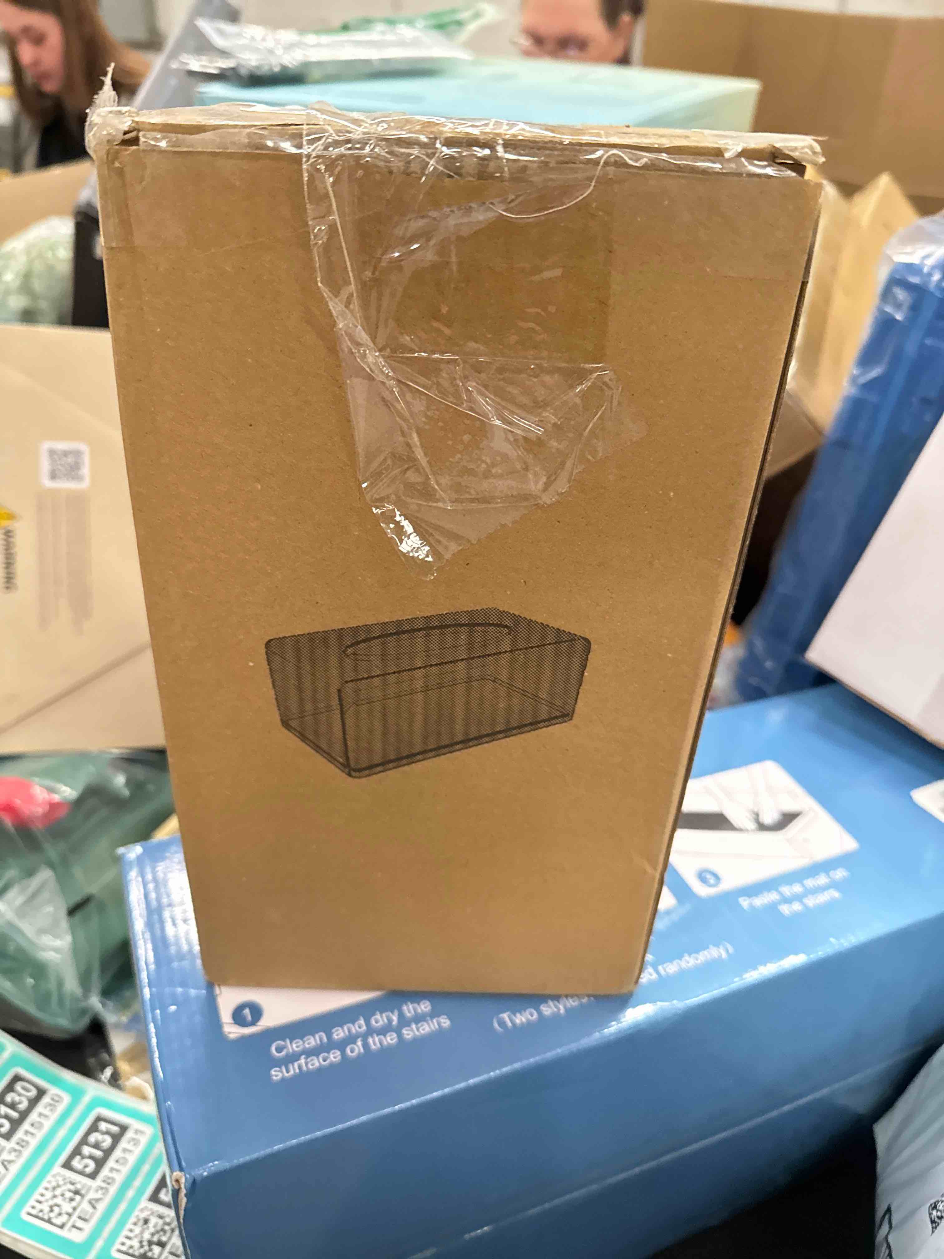 Condition photo showing Good Condition for High-end Fashion Pu Leather Tissue Box Holder Cover Rectangular,Napkin Facial Tissues Cube Dispenser,Tissue Cover Decorative Container with Magnetic Bottom for Home Office Car (White)