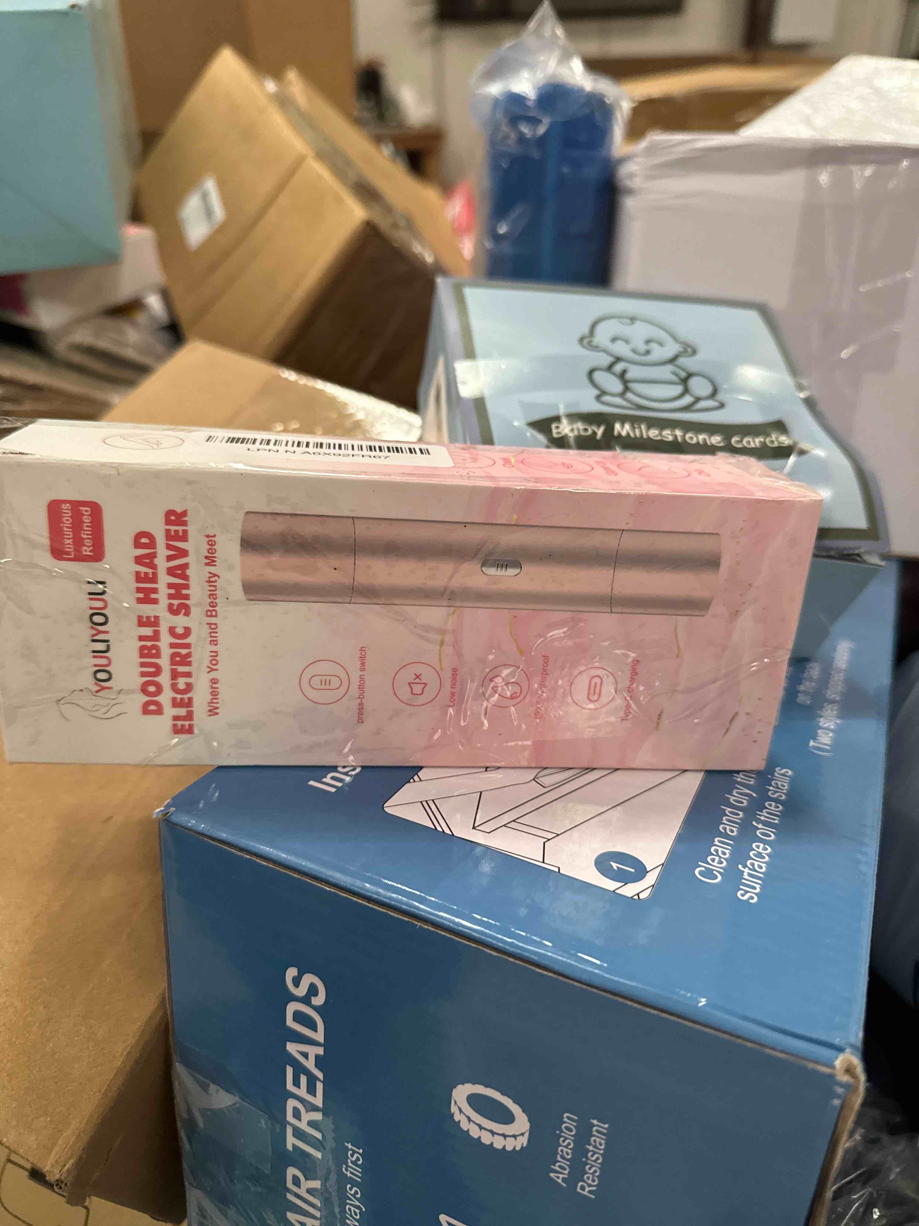 Condition photo showing Good Condition for Bikini Trimmer for Women, Dual Head Face Shaver Body Hair Trimmmer, IPX7 Waterproof Womens Electric Razor for Legs, Rose Gold