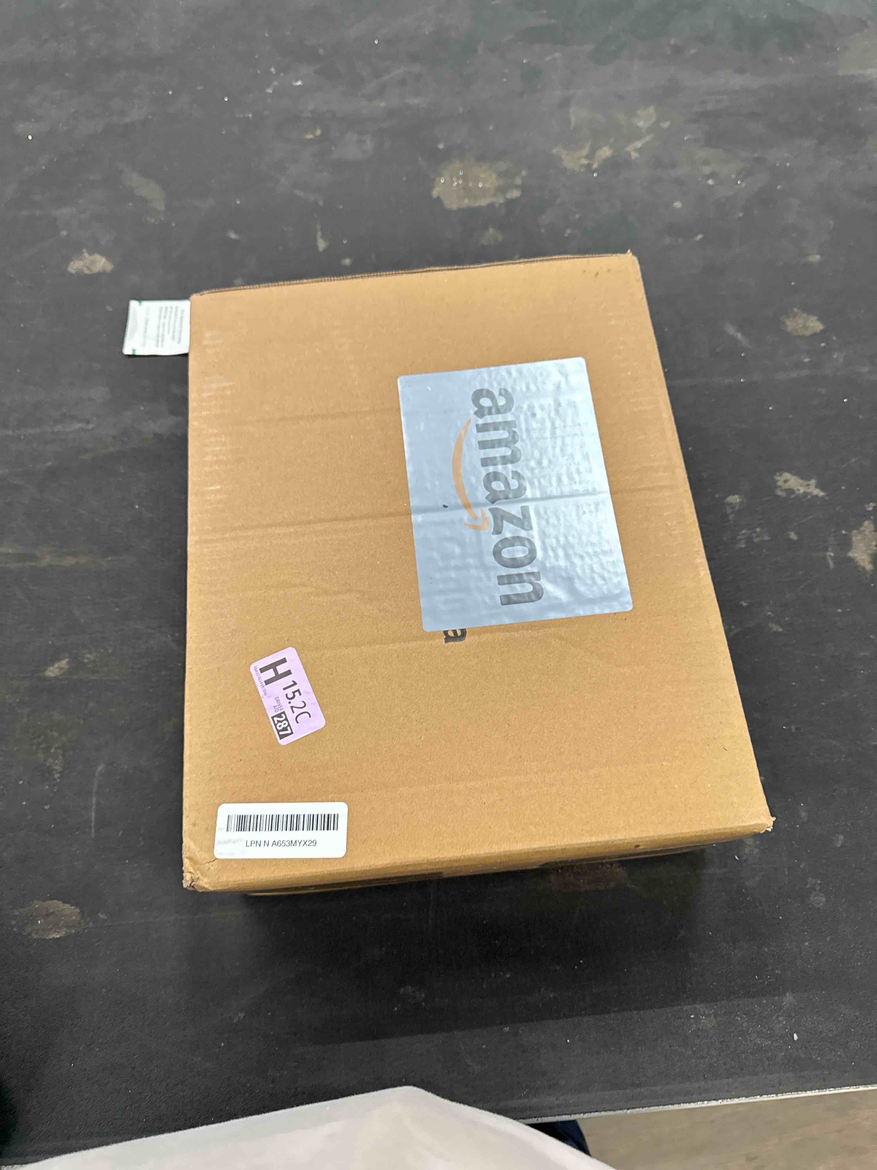 Condition photo showing Good Condition for SEESII Suction Cups for Glass Lifting: 8" Tile Suction Cup Lifter with Handle and Pump, 200KG Load Capacity Heavy Duty Vacuum Lifter for Lifting Large Tile, Granite, Metal, Windows (2-Pack) 8-Inch (2pcs)