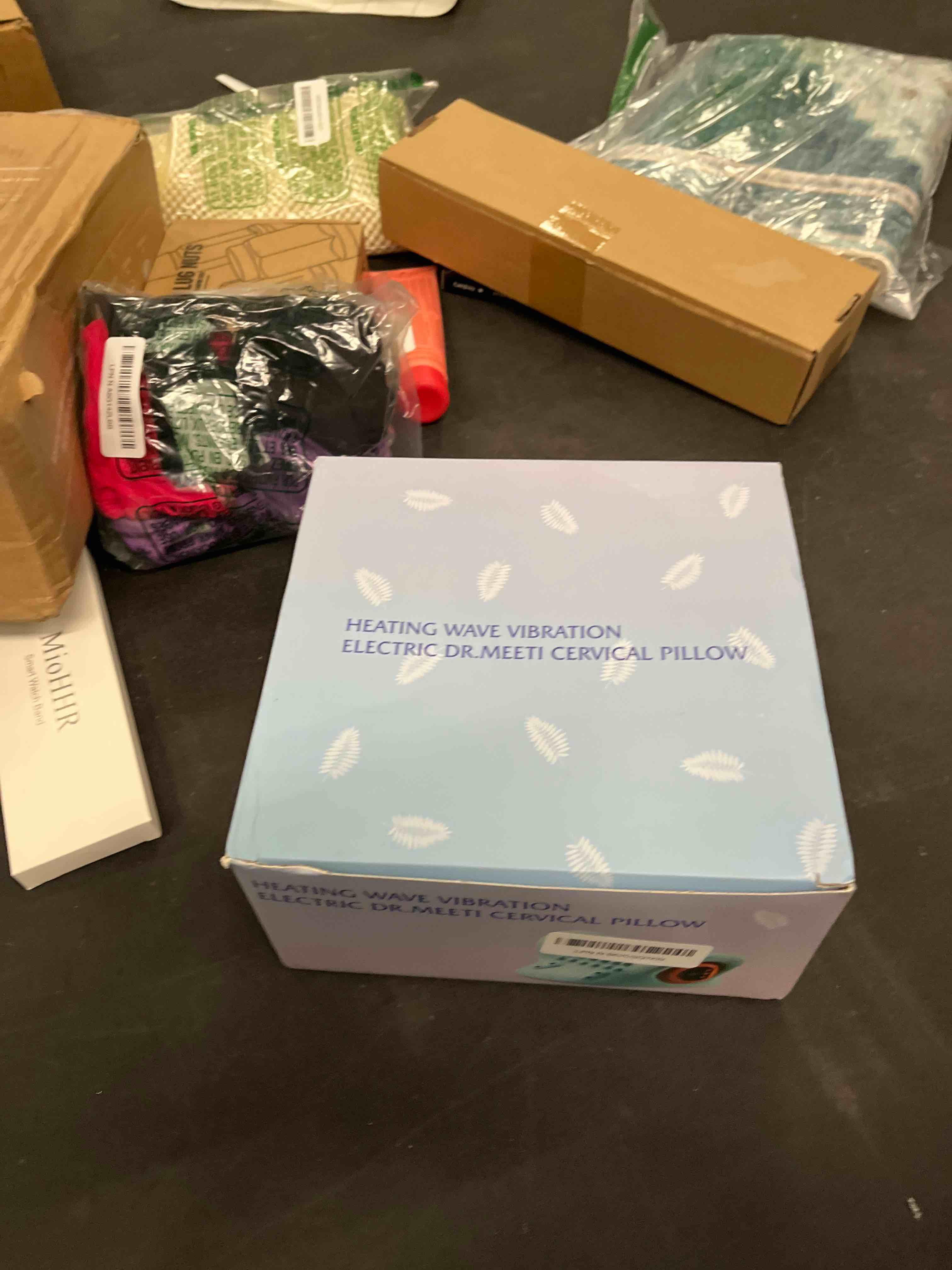 Condition photo showing Good Condition for Neck Massager 2025, Neck and Shoulder Relaxer with Heat, 3 Modes, Portable Pillows for Pain Relief and Muscle Relax, 26° Angle Cervical Traction Device for Back, Shoulder