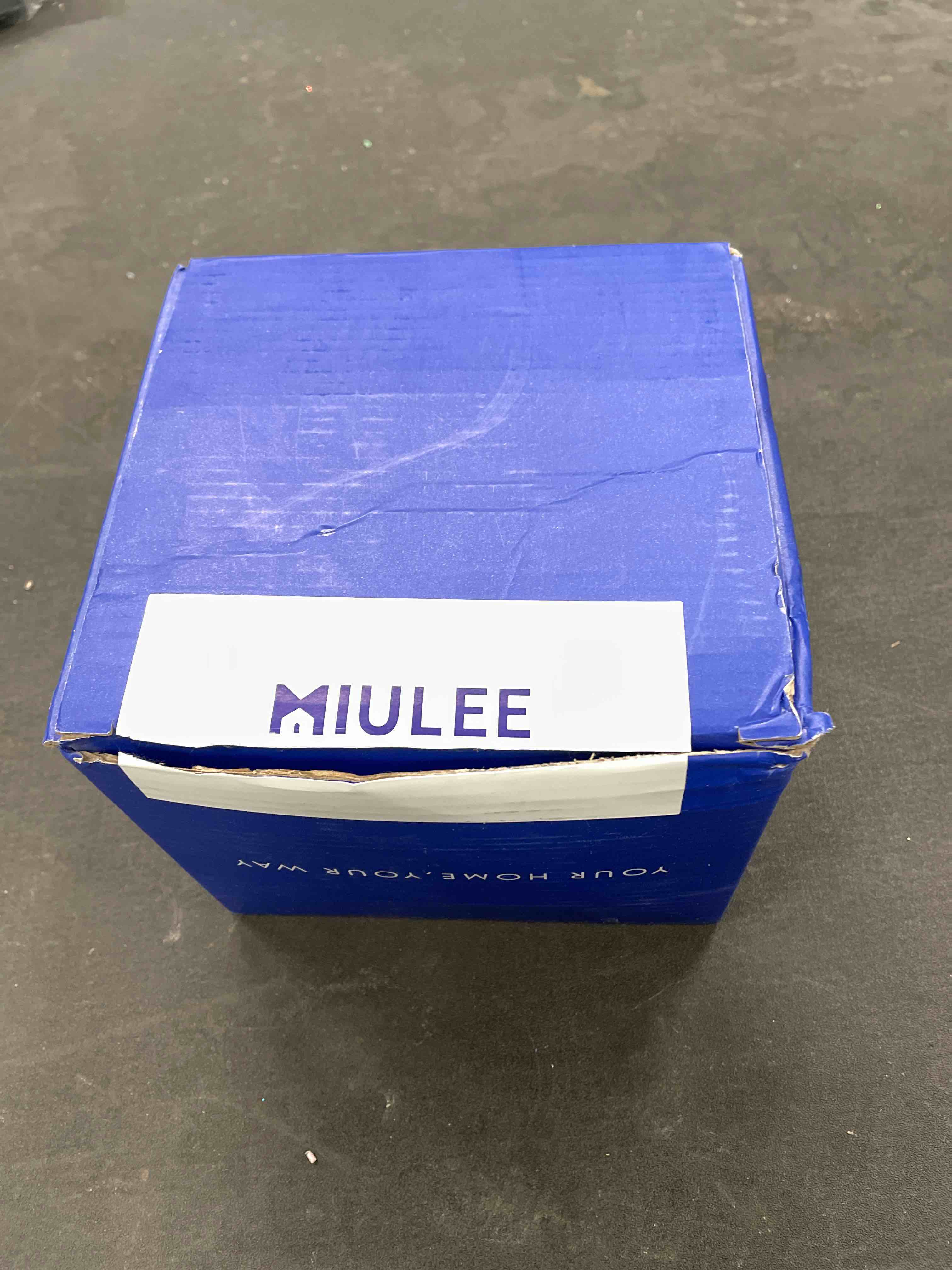 Condition photo showing Good Condition for MIULEE Pack of 4 Couch Throw Pillow Covers 20x20 Inch Neutral Blue Soft Decorative Chenille Pillow Covers Farmhouse Accent Cushion Covers for Boho Western Home Coastal Decor Sofa Bedroom Living Room 20" x 20" (Pack of 4) Neutral Blue