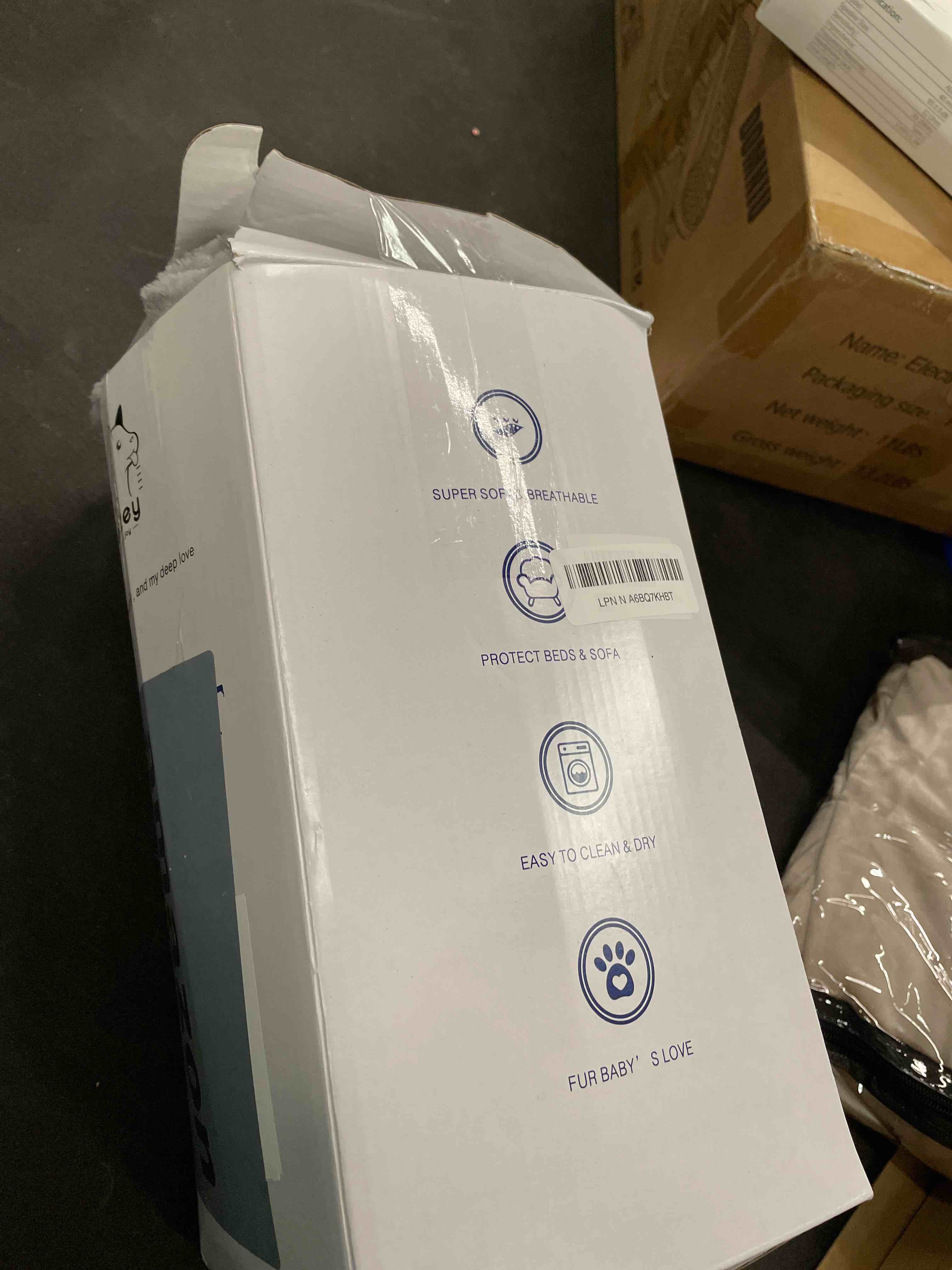 Condition photo showing Good Condition for Dog Beds Crate Pad for Medium/Large Dogs Fit Metal,Ultra Soft, Washable & Anti-Slip Kennel Pad for Dogs Cozy Sleeping Mat,Gray 36inch 36.0"L x 23.0"W x 1.0"Th gray