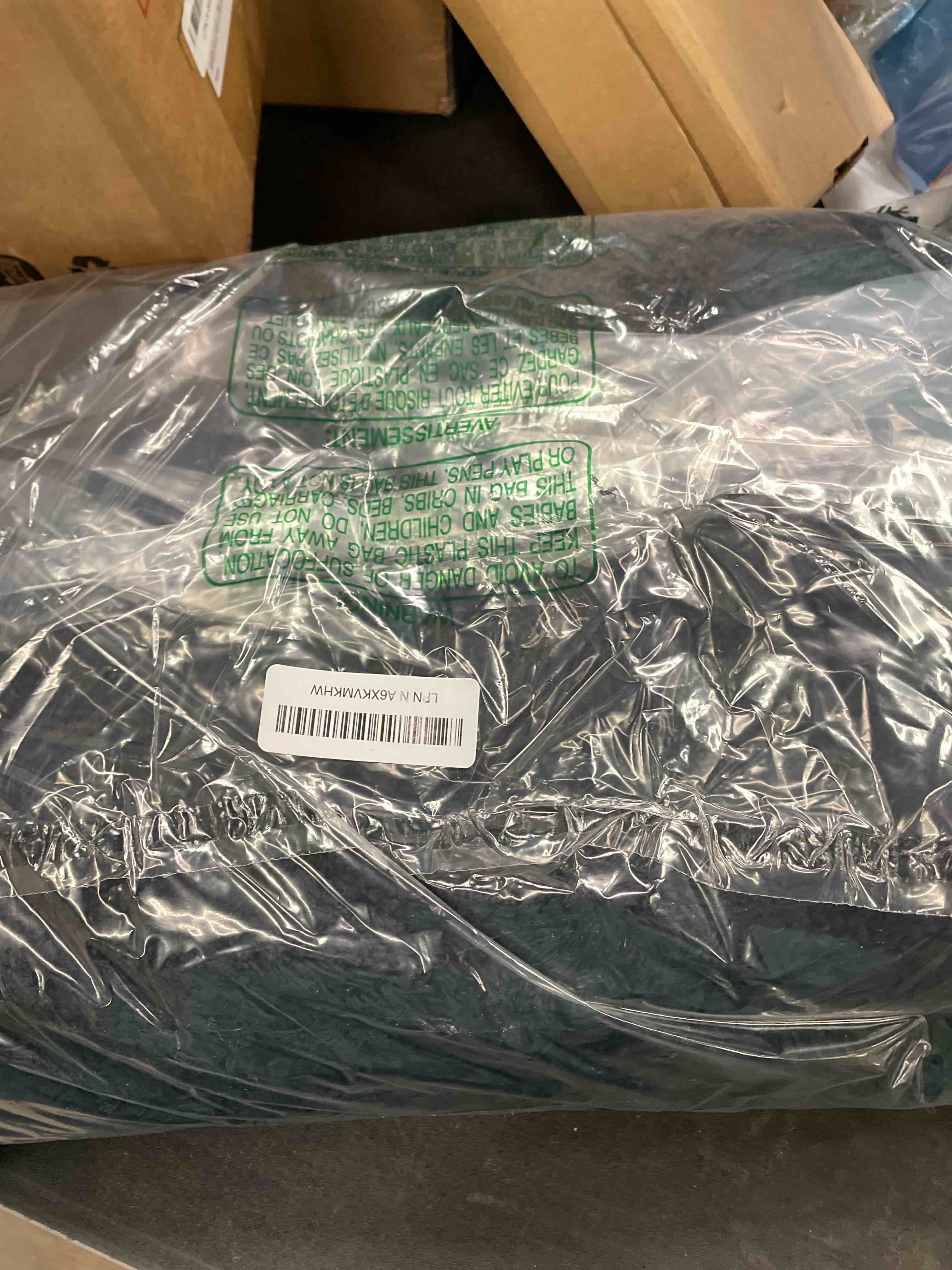 Condition photo showing Good Condition for MIULEE Set of 2 Non Slip Shaggy Bathroom Rugs Extra Thick Soft Bath Mats Plush Microfiber Absorbent Water for Tub Shower Machine Washable (Black, 20x30 inches) 20''x30'' Black