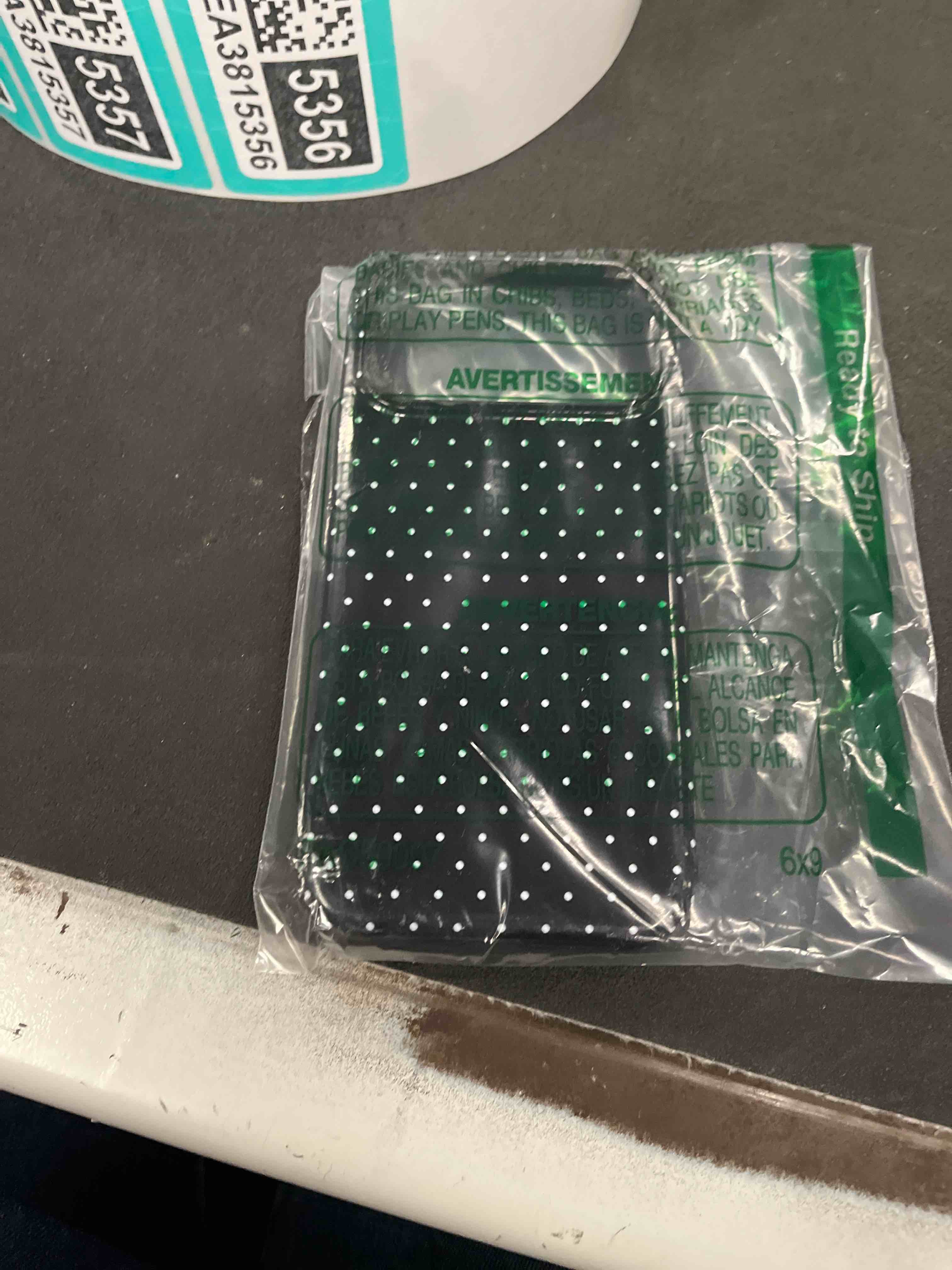 Condition photo showing Good Condition for Compatible with iPhone 17 Pro Max Case Cute Aesthetic Polka Dot Phone Case for Women Girl Shockproof Slim TPU and Hard PC Protective Cover (Black) Black 6.9" for iPhone 17 Pro Max