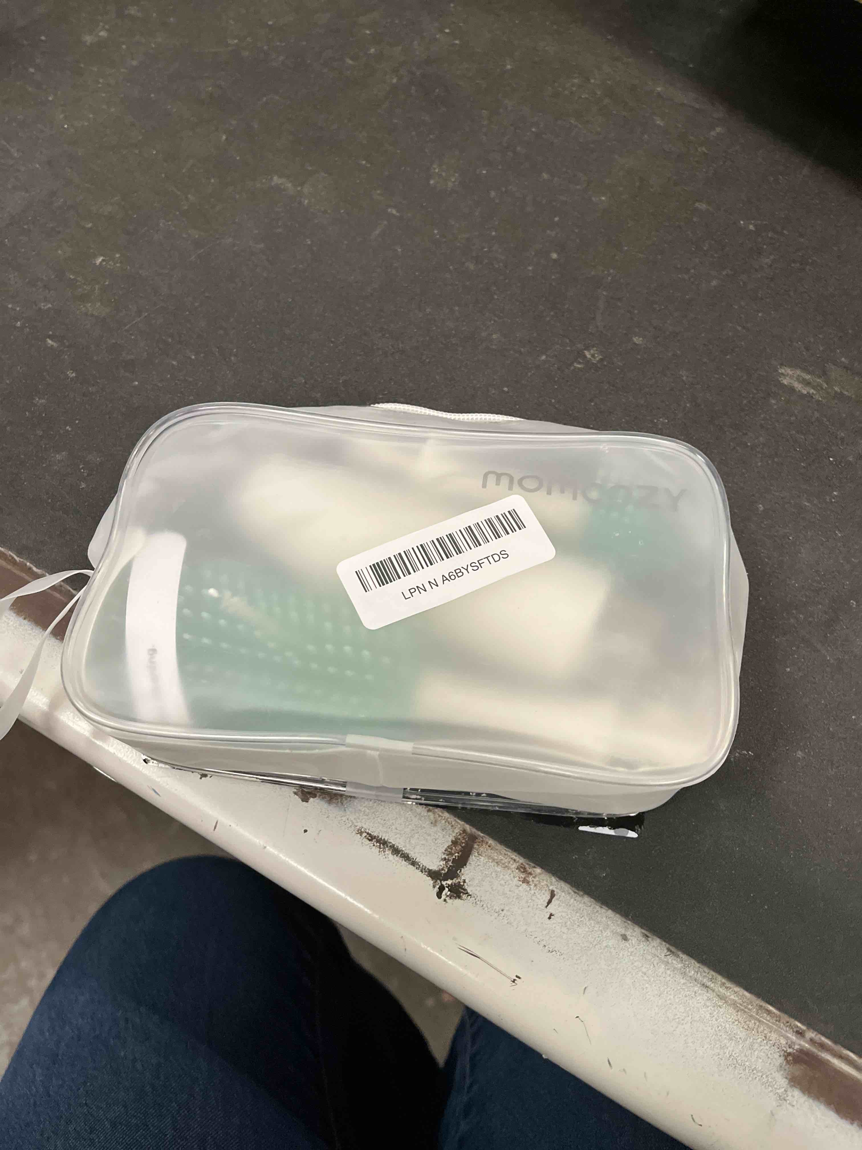Condition photo showing Good Condition for Momcozy Bottle Brush Kit Pro, Innovative Push-Press Design for Deep Cleaning - Bottle Cleaner Brush for Bottle/Breast Pumps/Nipple - Clog-Free Brush & Foam-Generating Design for Better Cleaning, Green