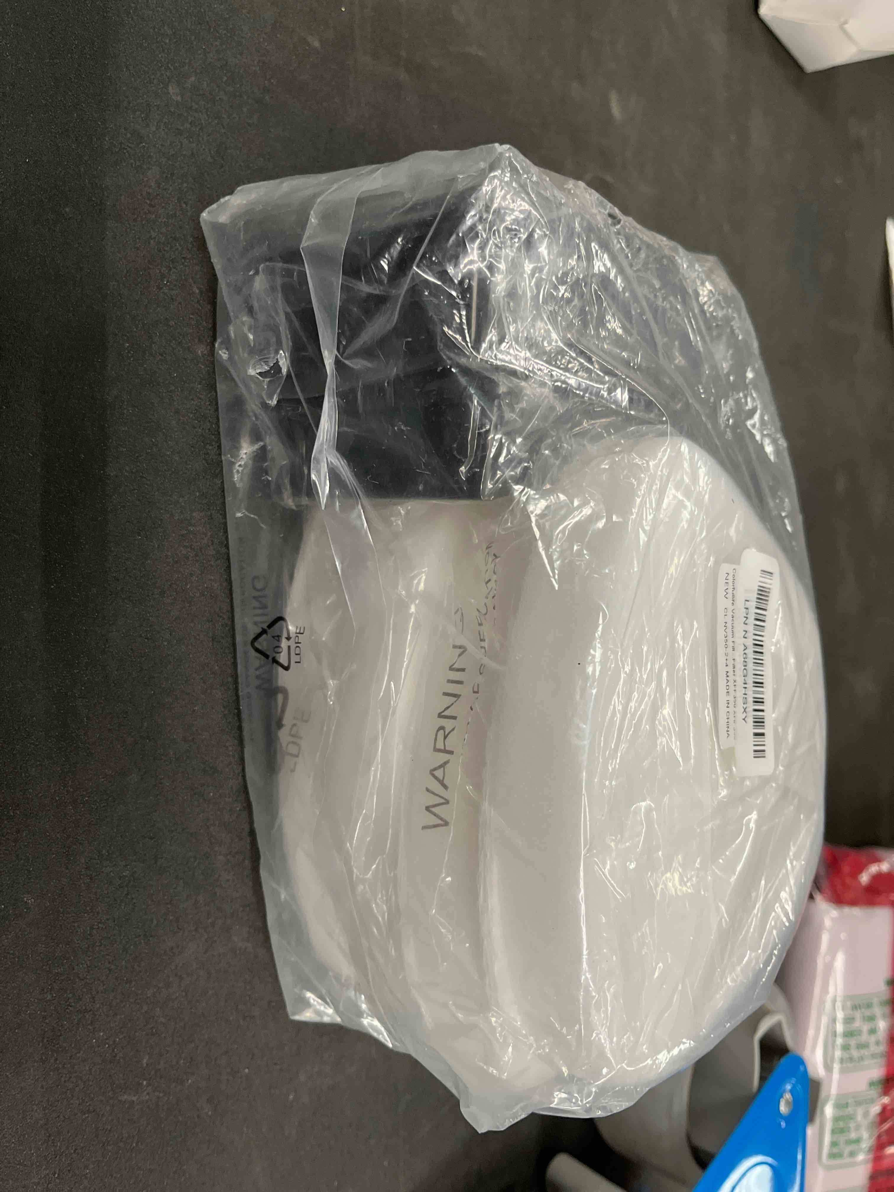 Condition photo showing Good Condition for 2 + 4 Pack Filters for Shark Vacuum Navigator Lift Away Filter Replacement ZU503AMZ NV350 NV351 NV352 NV355 NV356E NV357 NV360 NV370 UV440 UV540, Parts XFF350 XHF350 4+2 Pack Filters