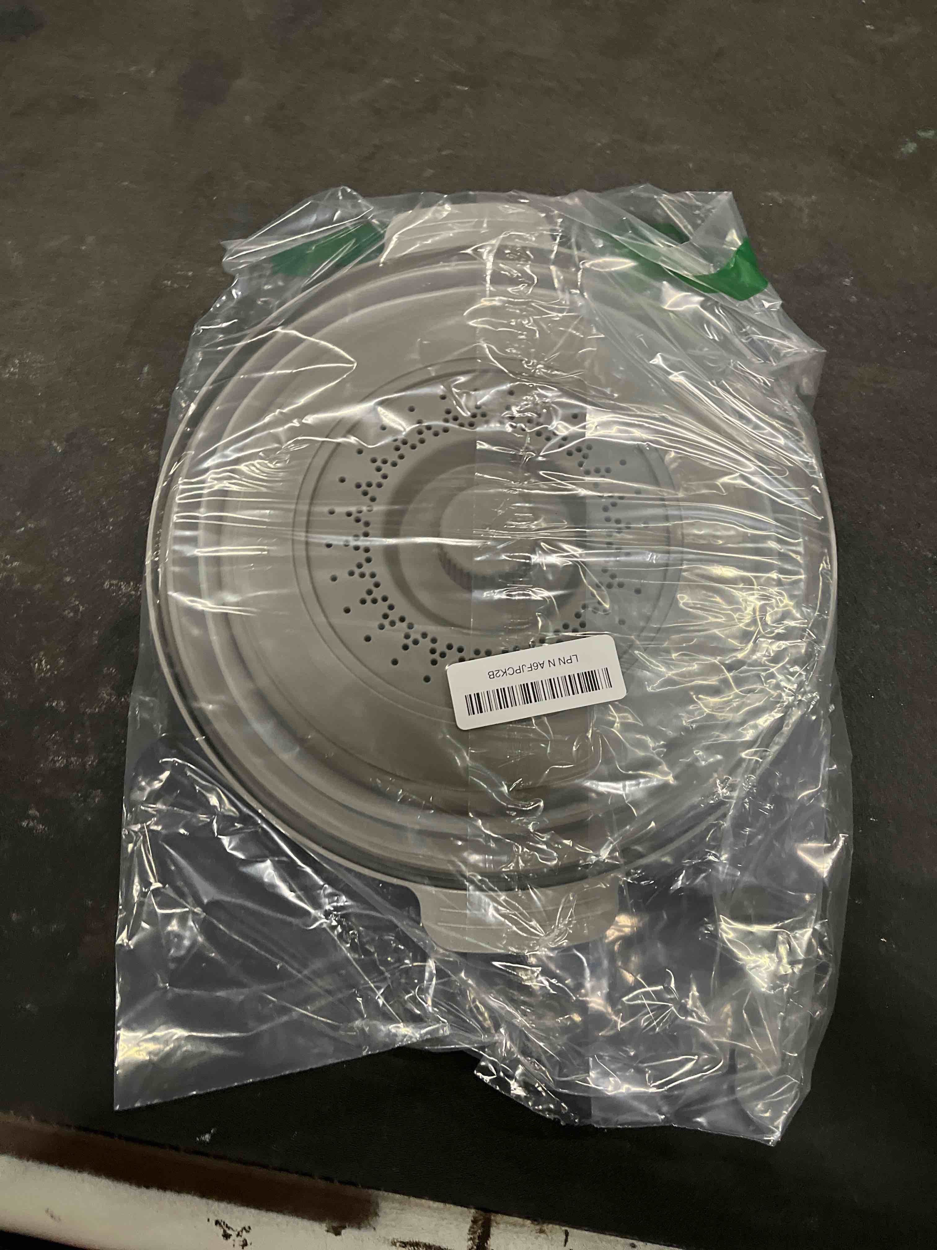 Condition photo showing Good Condition for Microwave Splatter Cover for Food with Anti-scald Base Plate,Large Plastic & Silicone Vented Avoid Scalding Collapsible Guard Lid,Kitchen Essential Gadgets for Meal Prep-10.7 Inch (gray) Gray Microwave Splatter Cover