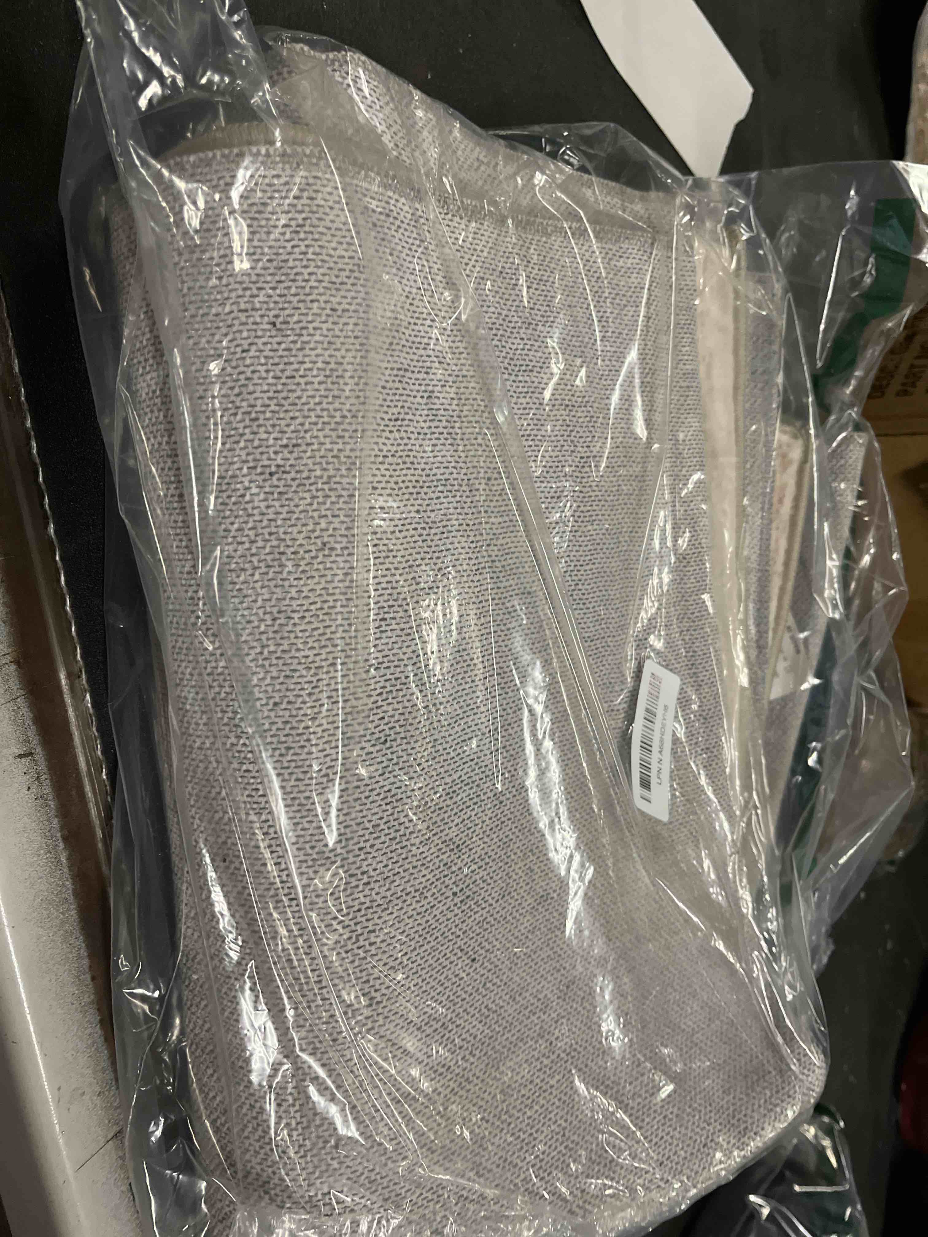 Condition photo showing Good Condition for Kitchen Runners Rug 2.5x8 with Non-Slip Backing,Vintage Washable Runner Rugs for Hallways, Ultra-Thin Hallway Rug Runners, Soft Floor Carpet for Bedroom, Entryway,Bathroom,Laundry Room Beige 2'6" x 8' (Runner)