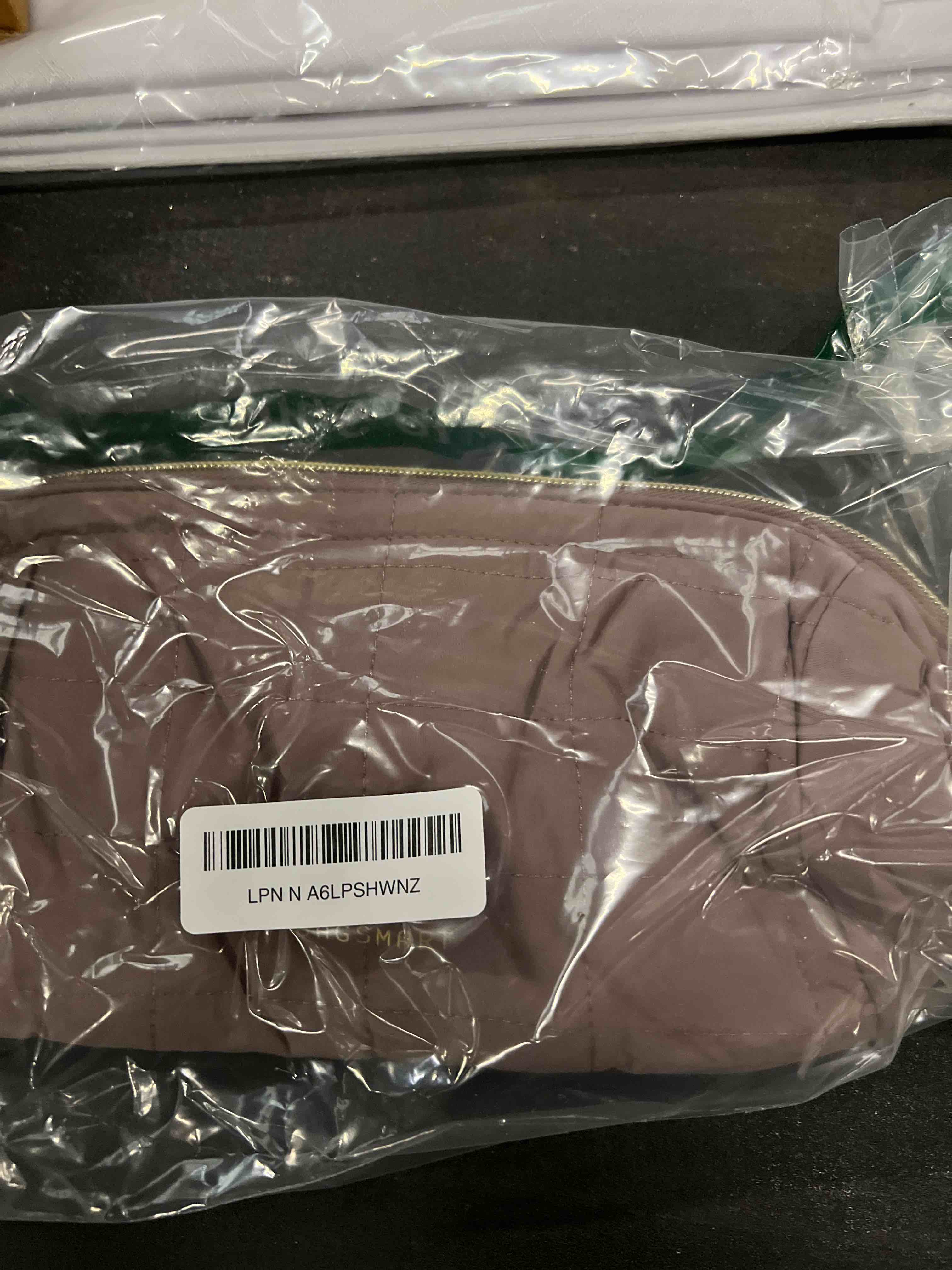 Condition photo showing Good Condition for BAGSMART Makeup Bag Travel Cosmetic Bag, Puffy Padded Make Up Bags for Women Makeup Organizer Case, Wide-open Pouch Purse Travel Essentials Toiletries Accessories Brushes, Grayish Purple 11-Grayish Purple