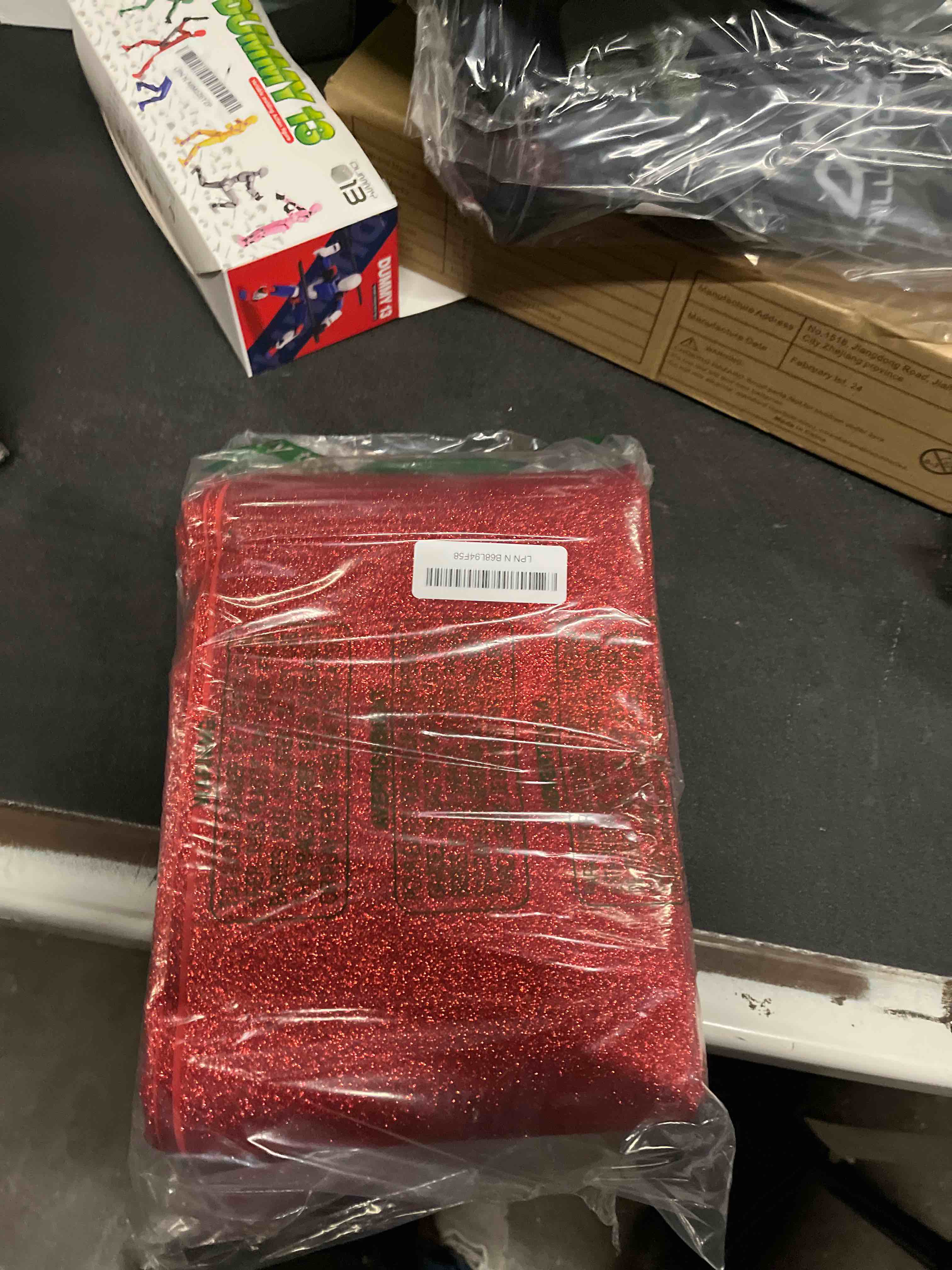 Condition photo showing Good Condition for Glitter Carpet Runner for Party 2.6 X 30 ft Glitter Non-Woven Fabric, Carpet Rug for Event, Aisle Runway Runner for Wedding Ceremony, Movie Theme Party Decorations (Glitter Red, 2.6FTx30FT) Glitter Red 2'7" x 30' (Rectangular)