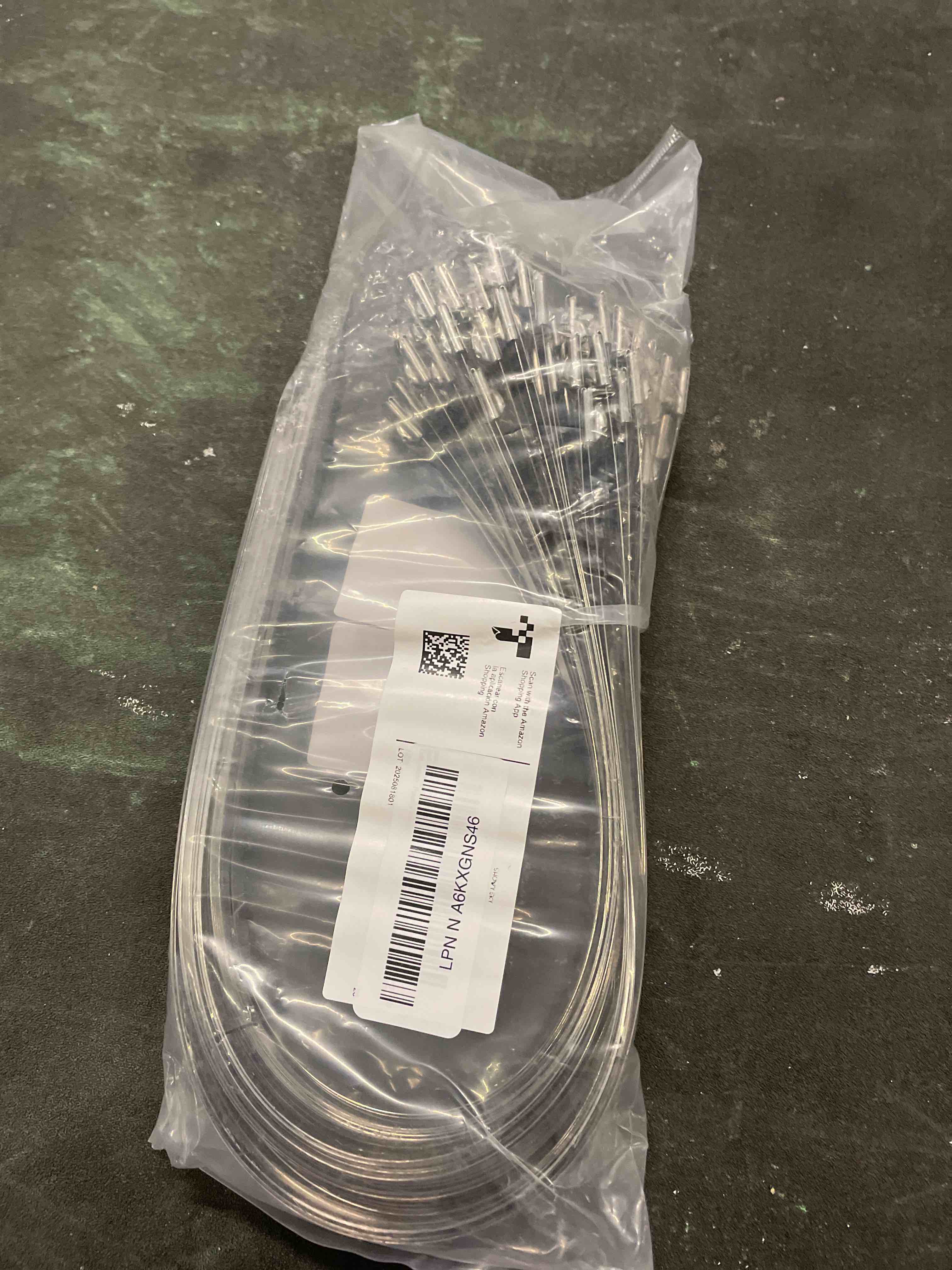 Condition photo showing Good Condition for Metal Cable Zip Ties, 80Pcs Stainless Steel Zip Ties 390 Lbs 304 Heavy Duty Self-Locking Strap Ties, 18Inch Steel Cable Tie for Exhaust Wrap, Garden Ties, pipes, Poultry Fence 80pcs-18inch