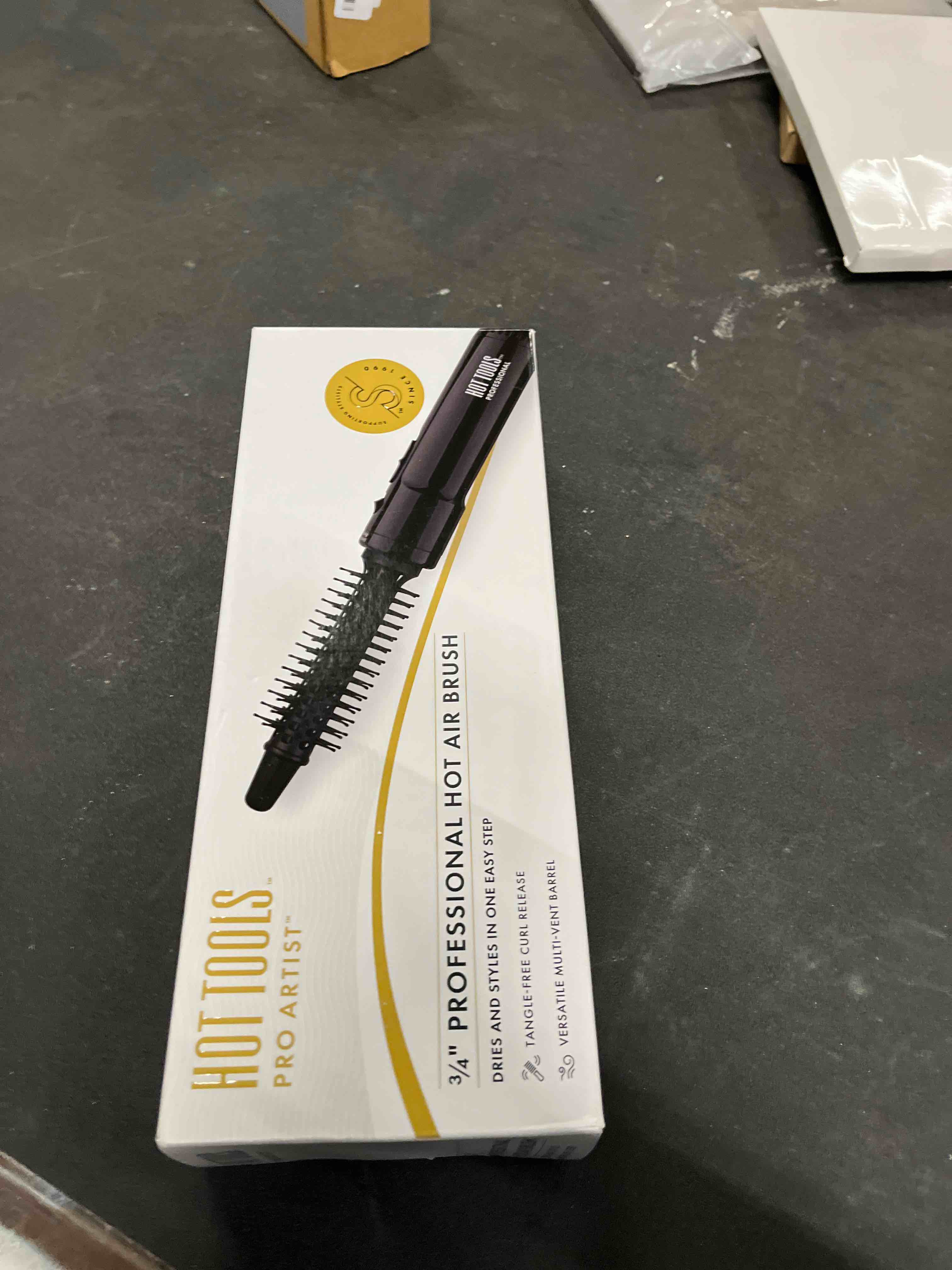 Condition photo showing Good Condition for Hot Tools Pro Artist Hot Air Styling Brush | Style, Curl and Touch Ups (3/4”), Black 0.75 Inch (Pack of 1)