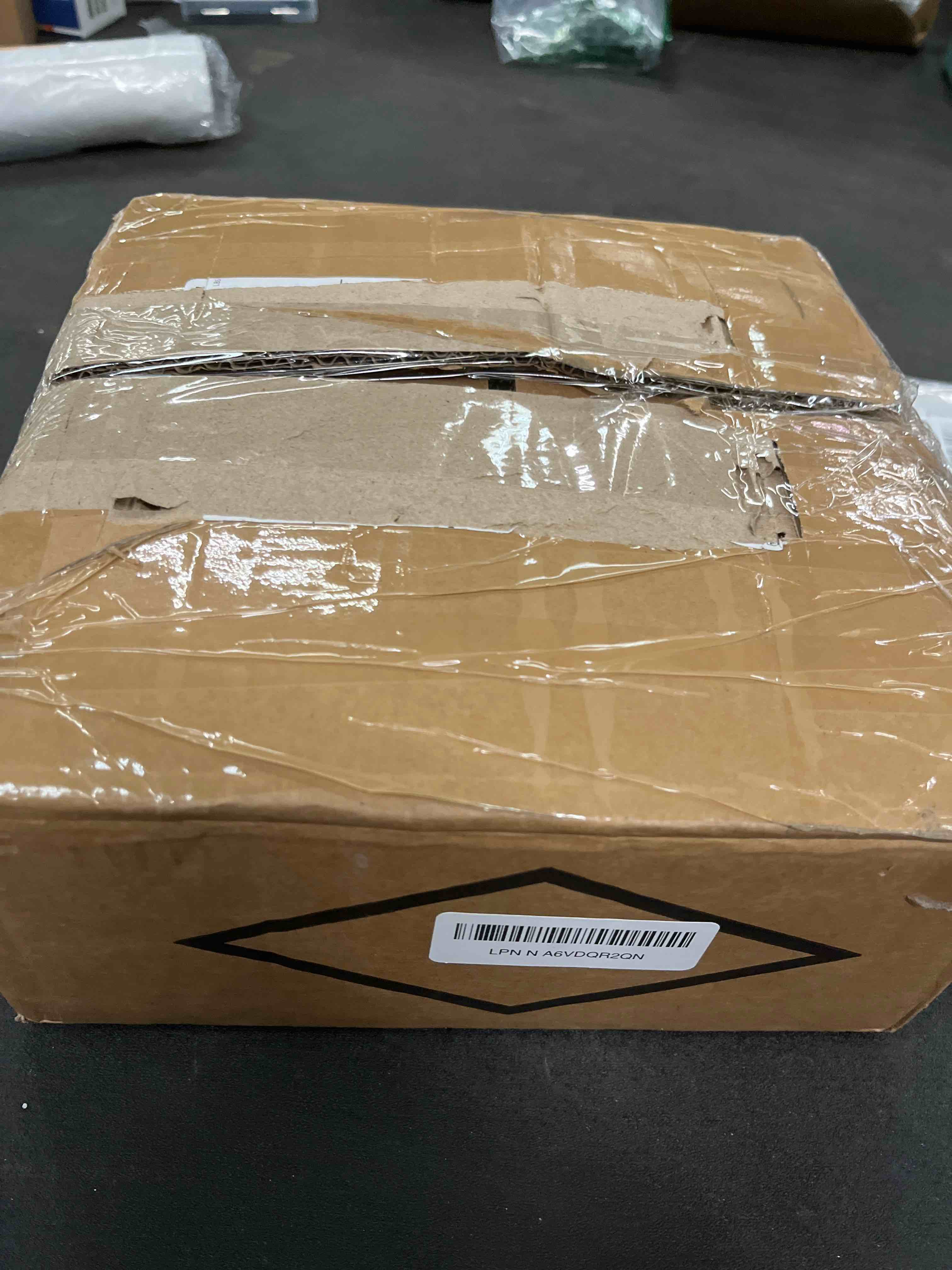 Condition photo showing Good Condition for Grommet Press Machine Kit with 3000 Grommets – Durable Starter Hand Press Tool with 3 Dies (1/4", 3/16", 15/32") for Canvas, Leather, Tarps, Banners, Vinyl, Fabric – Eyelet Setter Kit Gold / Silver Grommets - 3000 Pieces